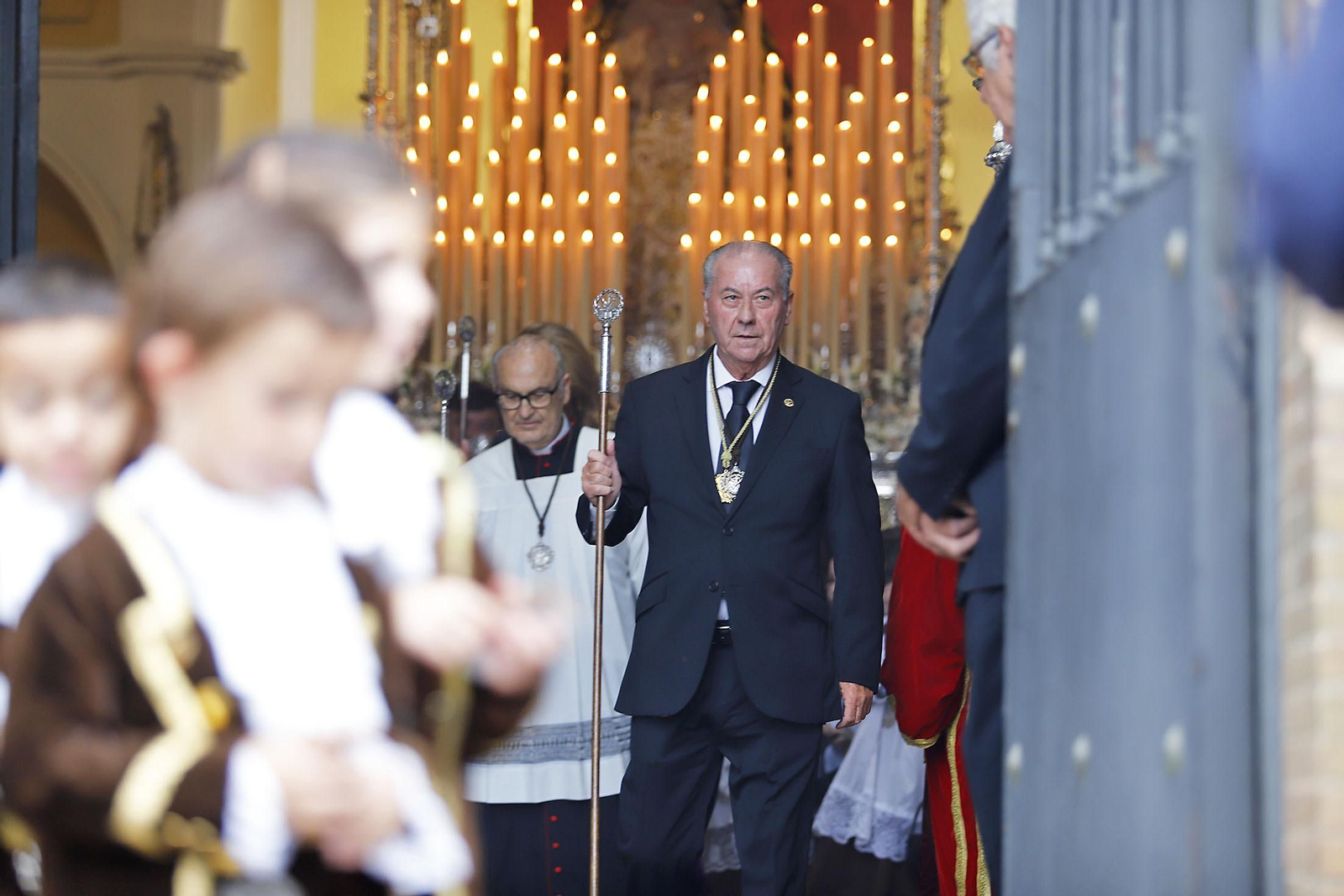 Imágenes de la salida extraordinaria de la Virgen del Rocío y Esperanza