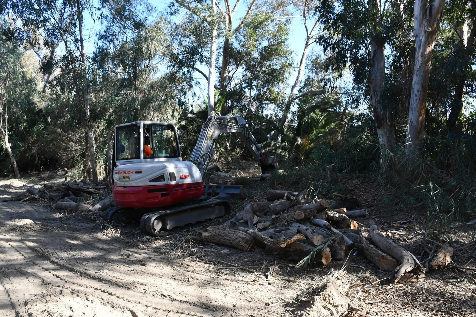 Los trabajos junto al río Guadiaro.