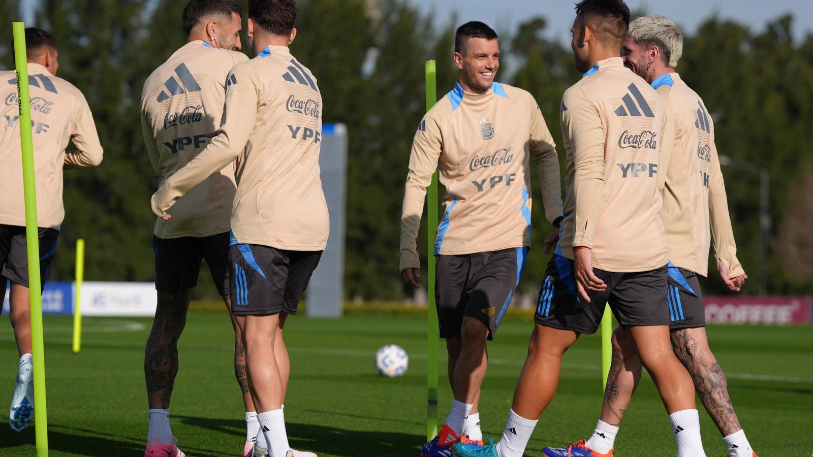 Lo Celso bromea con De Paul y Lautaro en un entrenamiento con Argentina.