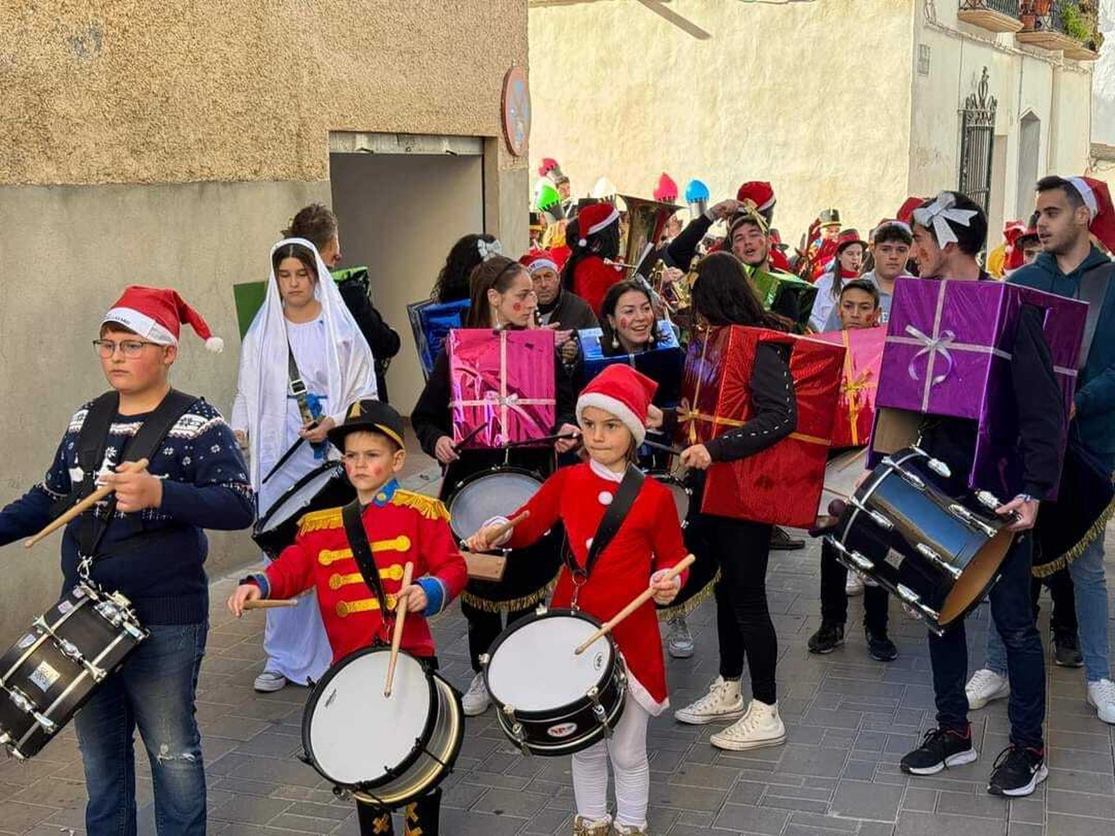 No hay Navidad sin música y en Almería son 51 bandas de música y casi 5.000 aficionados los que ponen alegría y color a estos días festivos