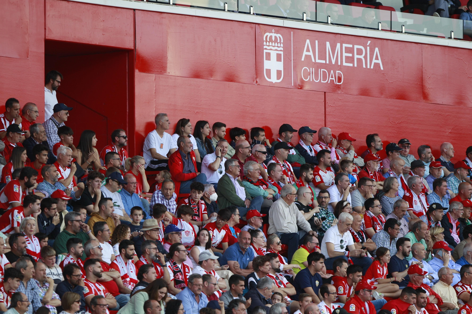 Imágenes del partido U.D. Almería-Real Valladolid C.F.