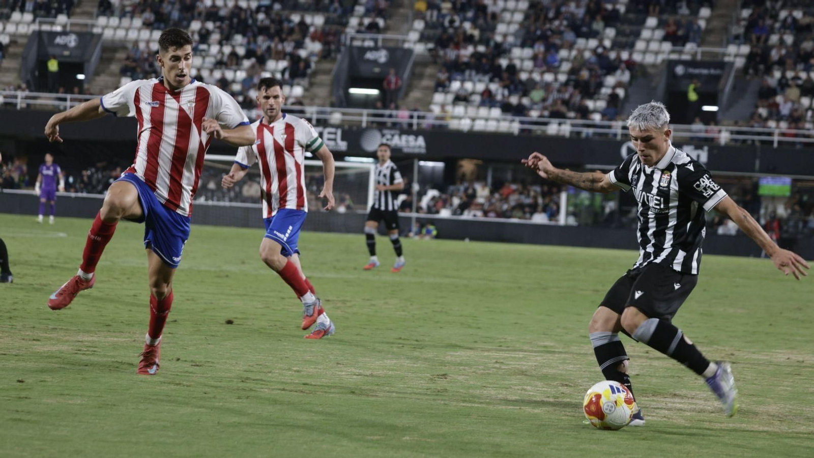 Rastrojo presiona a Kevin en el Cartagena-Algeciras.