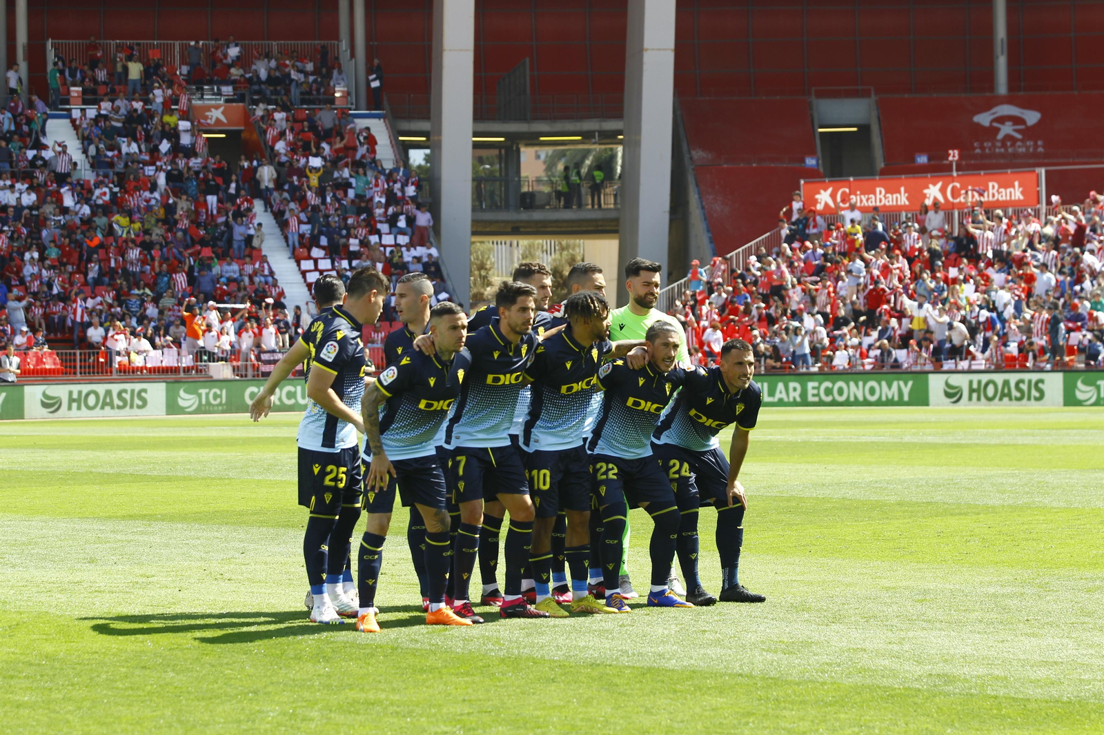 Imágenes del partido de la Liga Santander U.D. Almería-Cádiz C.F.