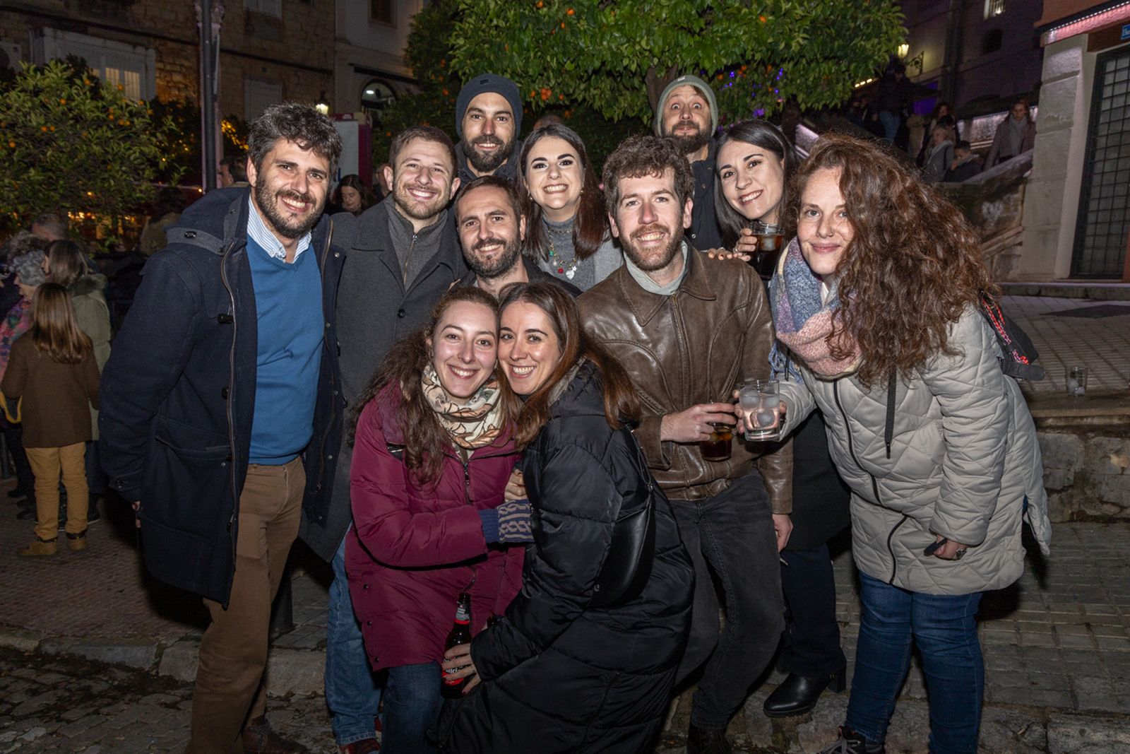 Así disfruta Jaén del concierto extraordinario a pie de calle: "Único Pop Rock"