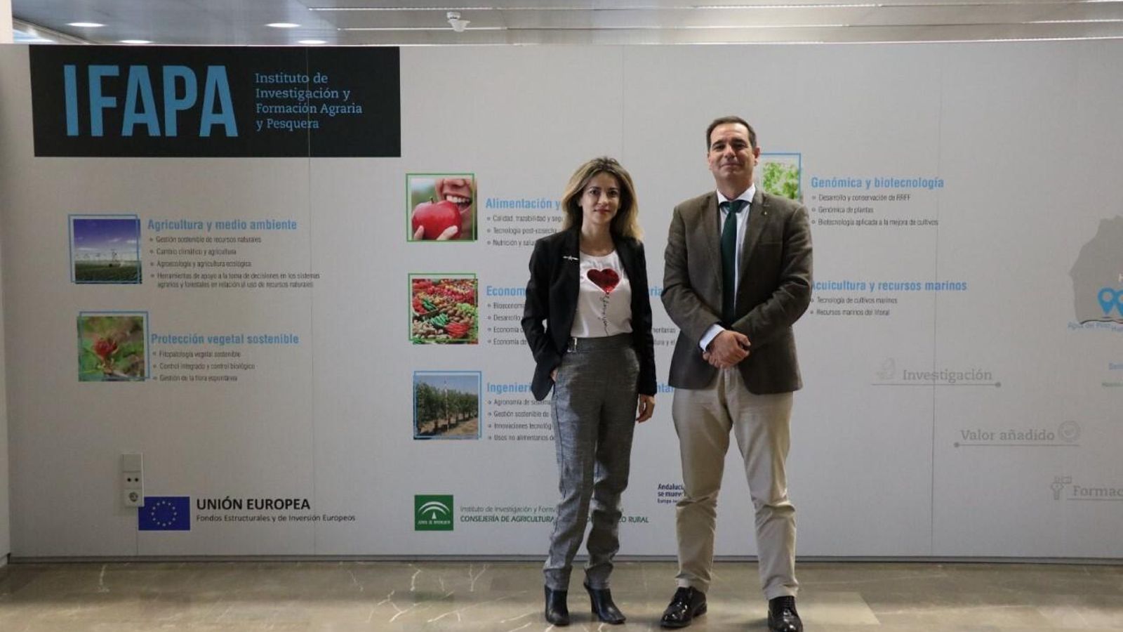 La presidenta del Ifapa, Lourdes Fuster, y su homólogo en Asaja-Cádiz, Pedro Gallardo La presidenta del Ifapa, Lourdes Fuster, y su homólogo en Asaja-Cádiz, Pedro Gallardo