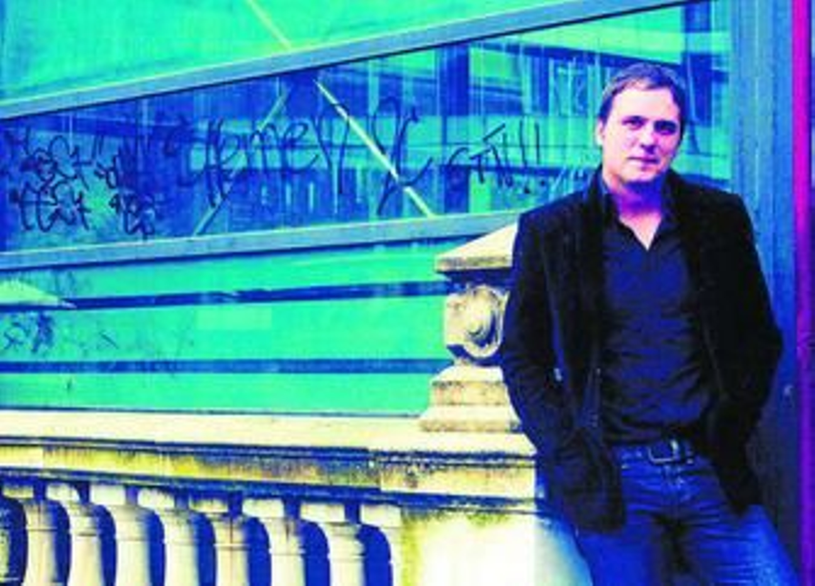 Hasta el momento, Kirmen Uribe (Ondarroa, 1970) era conocido sobre todo por su creación poética.