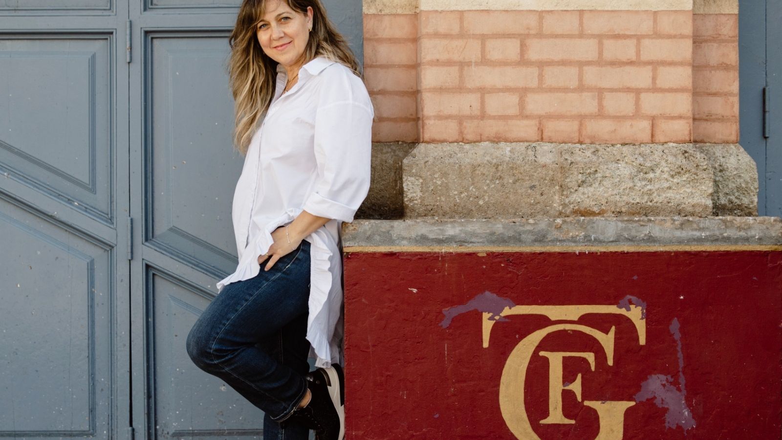 Pilar Ogalla, en la puerta del Gran Teatro Falla.