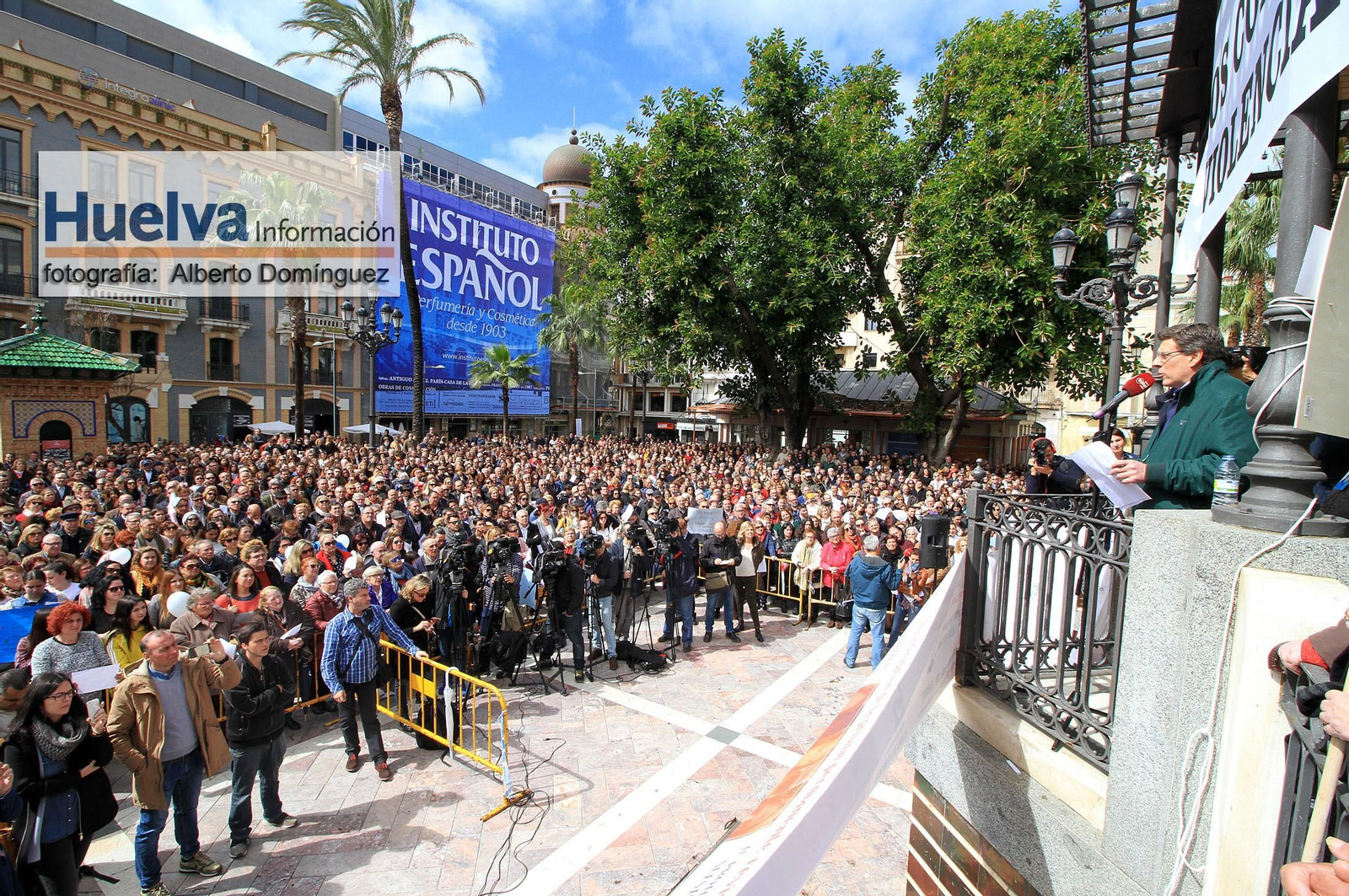 Imágenes de la manifestación contra la derogación de la prisión permanente revisable celebrada en Huelva