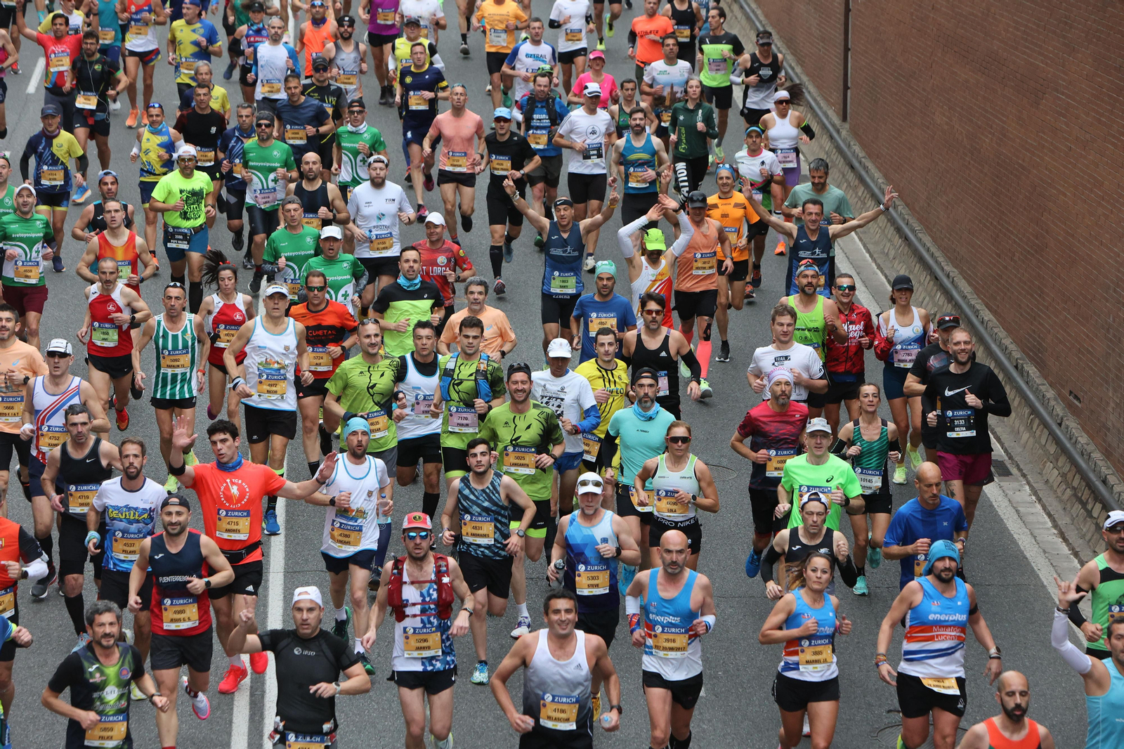 Búscate en la maratón de Sevilla 03