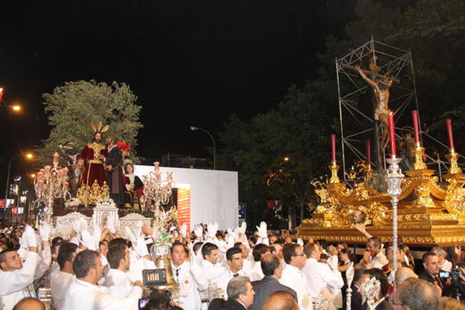 Mena y Prendimiento en Madrid en la JMJ

Foto: José Ramón Ladra  / Punto Press