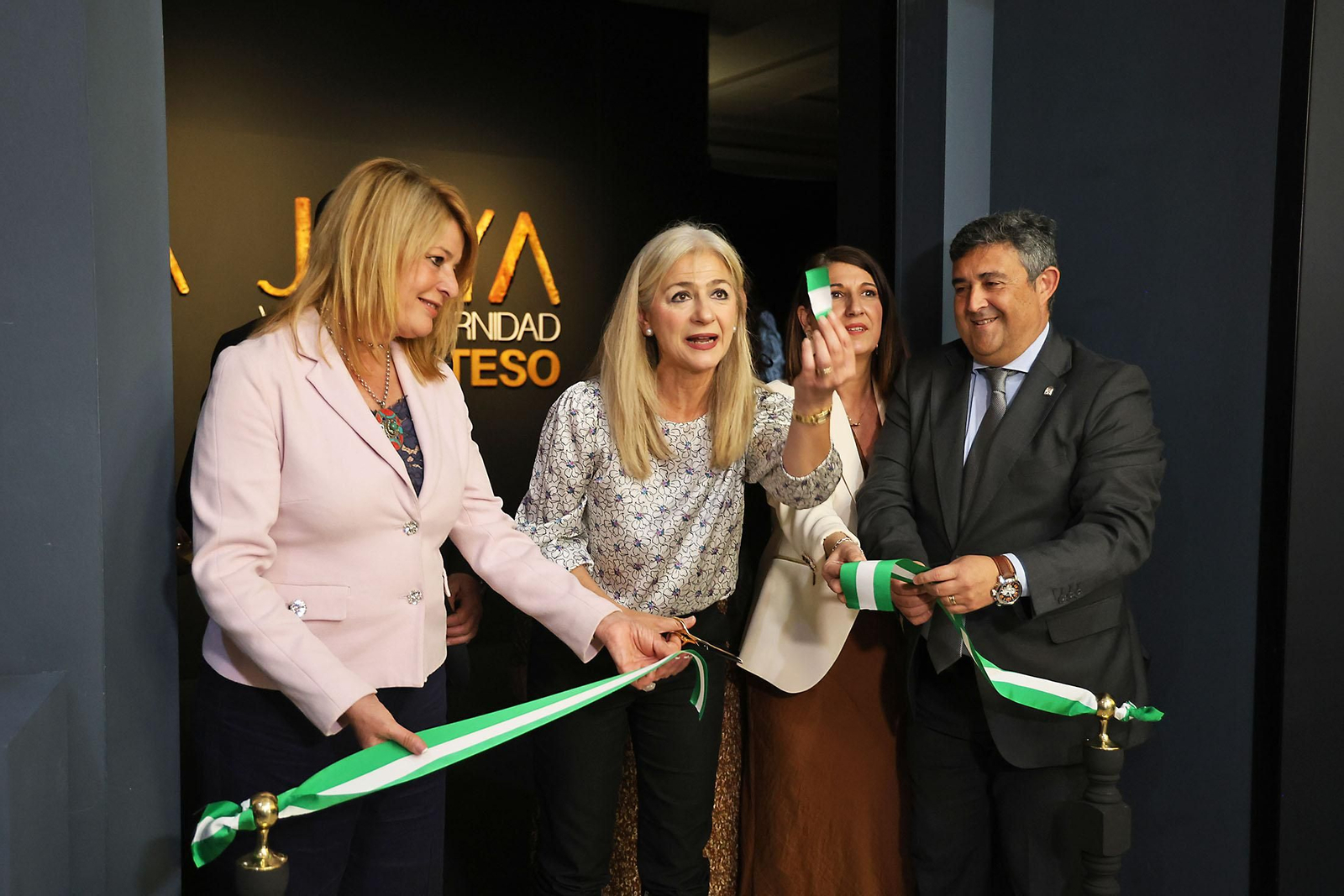 Imágenes de la inauguracion de le exposición 'La Joya, Vida y Eternidad en Tarteso' en el Museo de Huelva