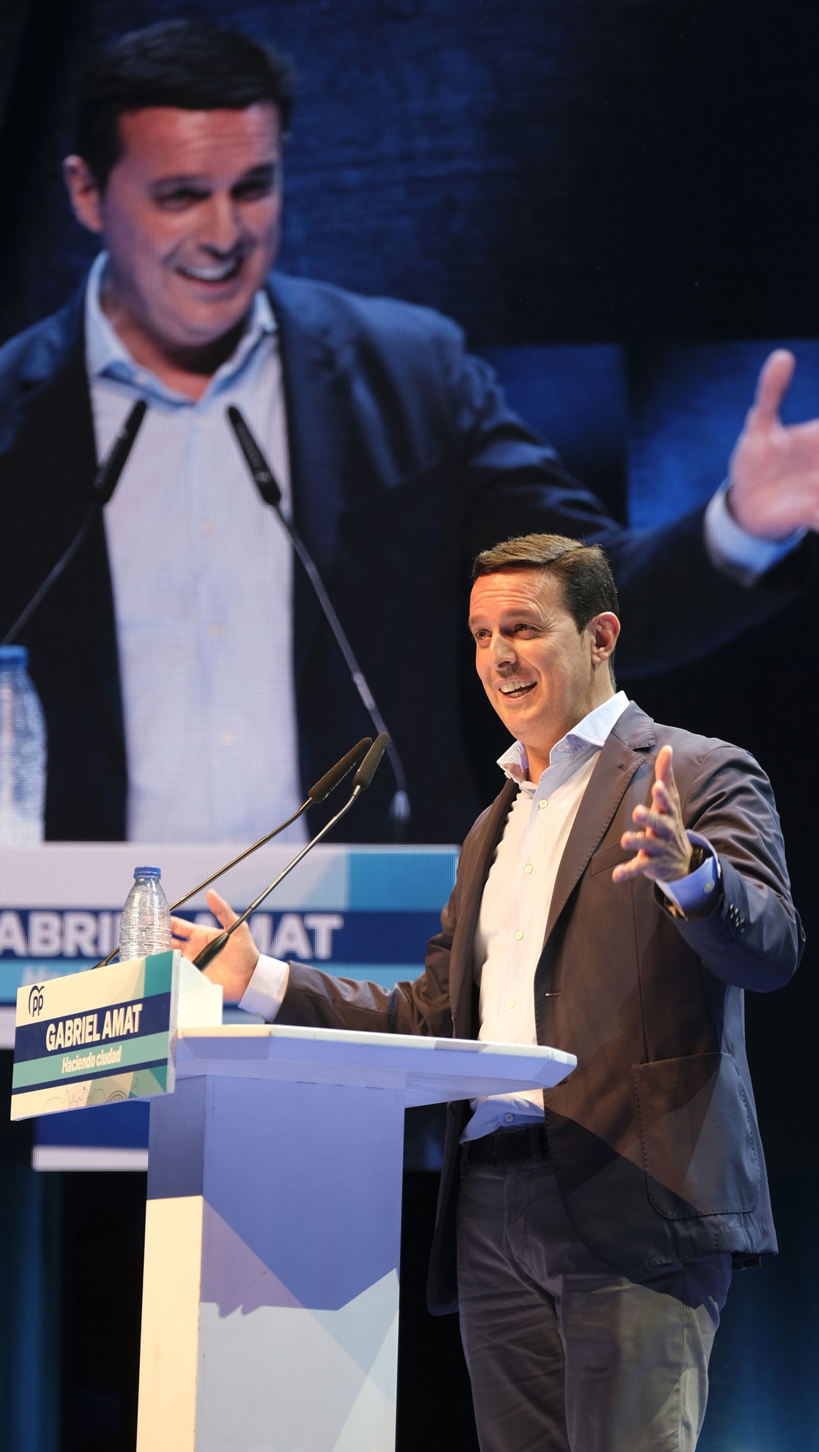 Imágenes de Rajoy apoyando la candidatura de Gabriel Amat a la Alcaldía de Roquetas de Mar