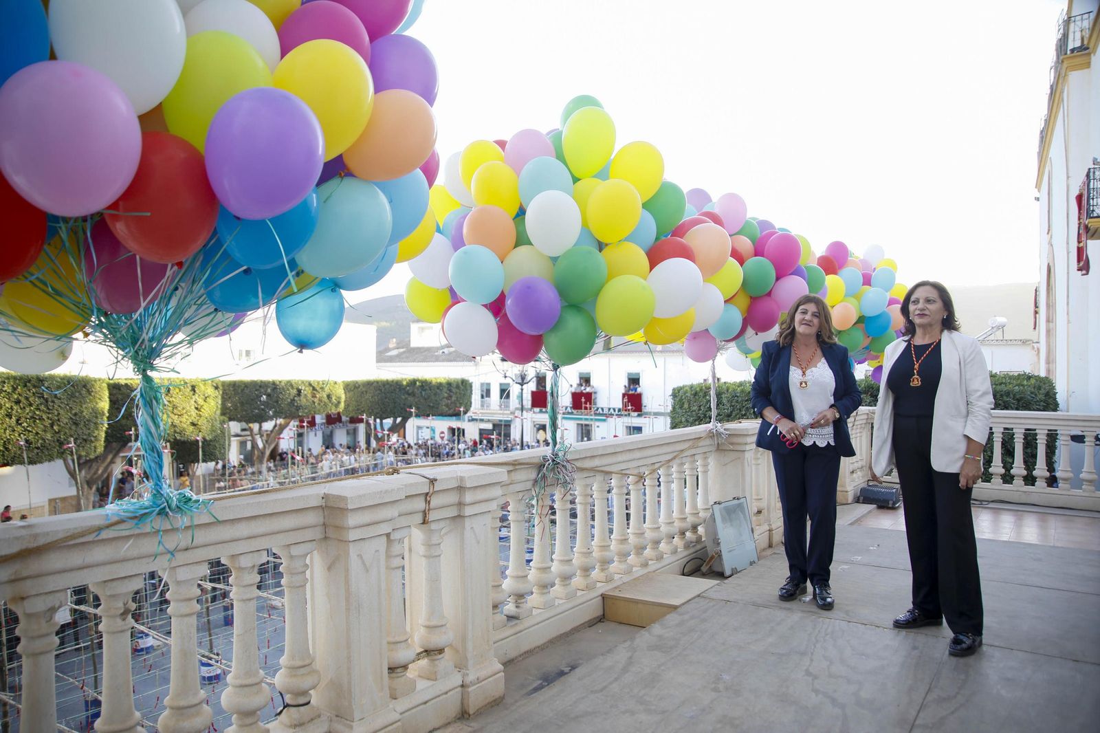 Las imágenes de la misa vespertina y procesión del Cristo de la Luz de Dalías