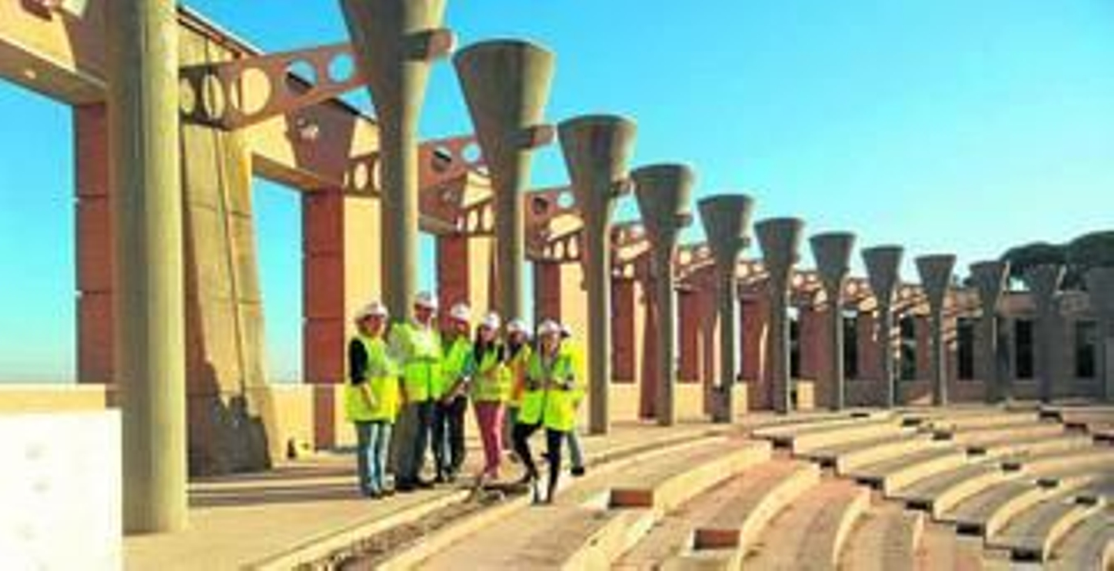 El presidente de la Diputación Provincial, Ignacio Caraballo, durante la visita a las obras de reforma del Foro Iberoamericano de La Rábida.