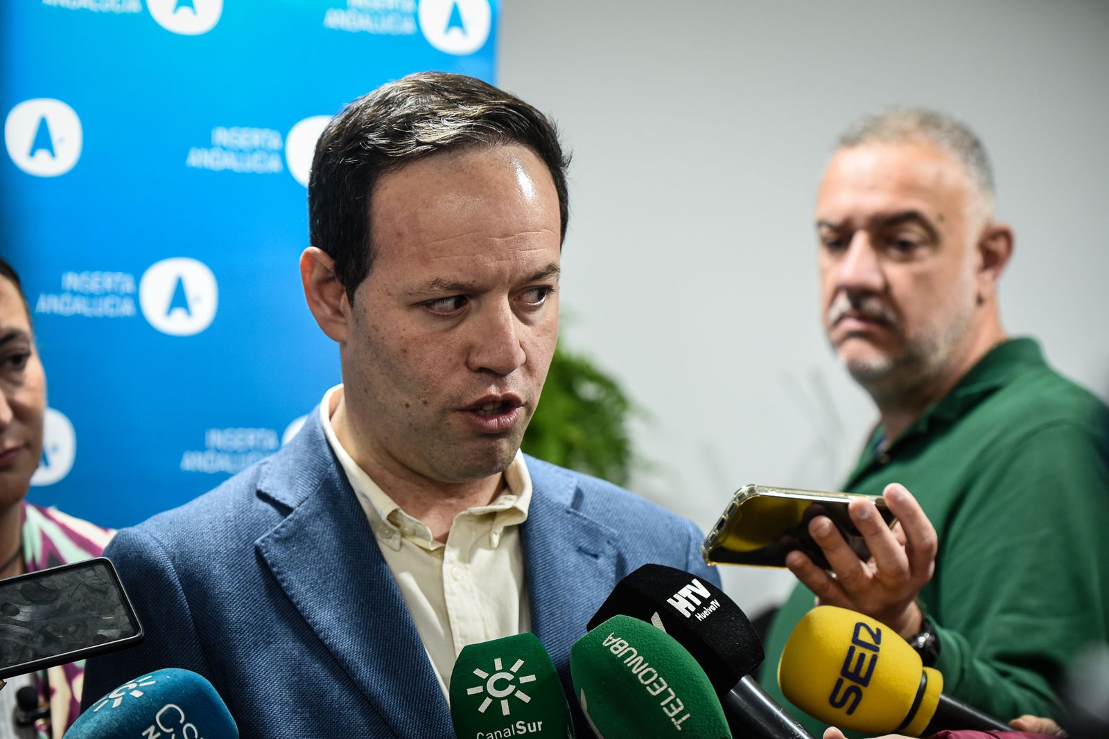 Imágenes de la inauguración del Centro de Día para personas sin hogar de Andalucía Inserta