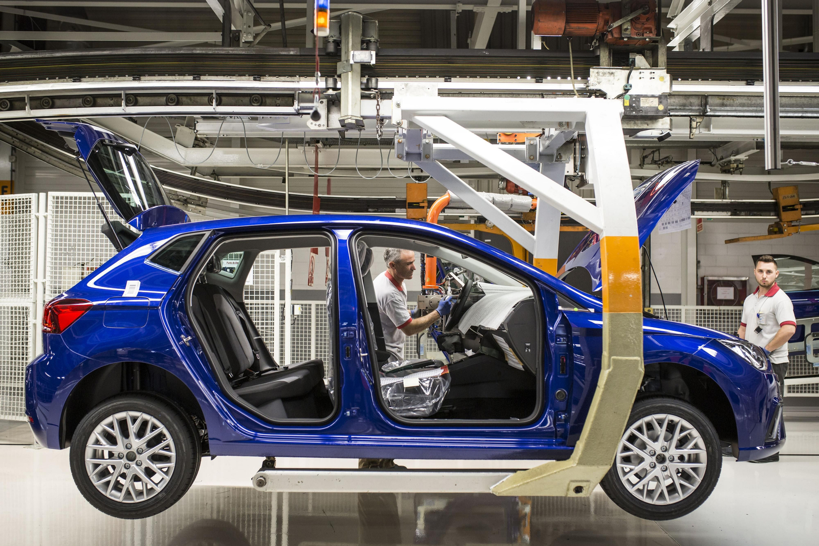 Los fabricantes de coches piden planes de ayuda al automóvil para toda Europa