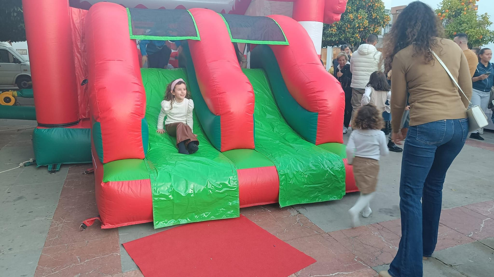 El mágico poblado navideño de Villa del Río, en imágenes