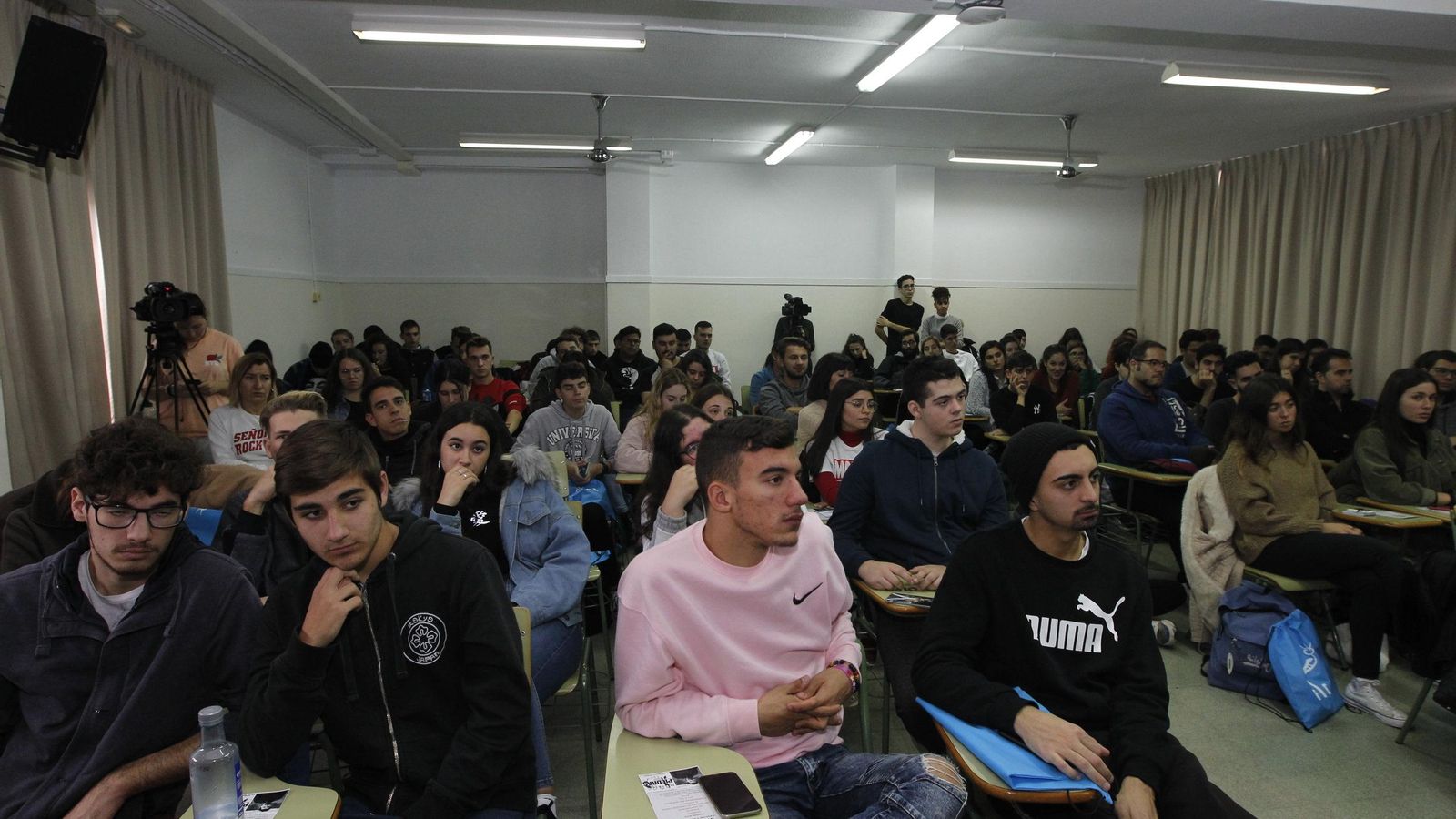Alumnos del IES Albaida fueron los afortunados de esta charla.