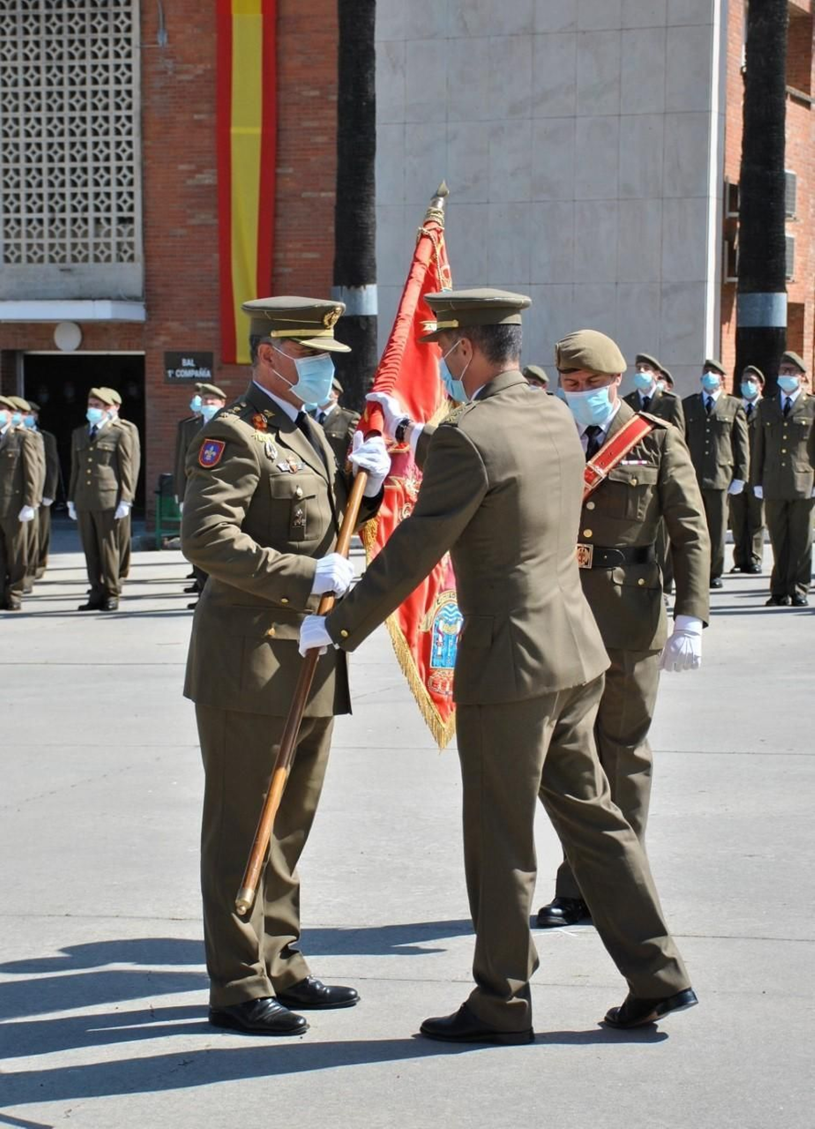 Entrega de la bandera del CEFOT2.