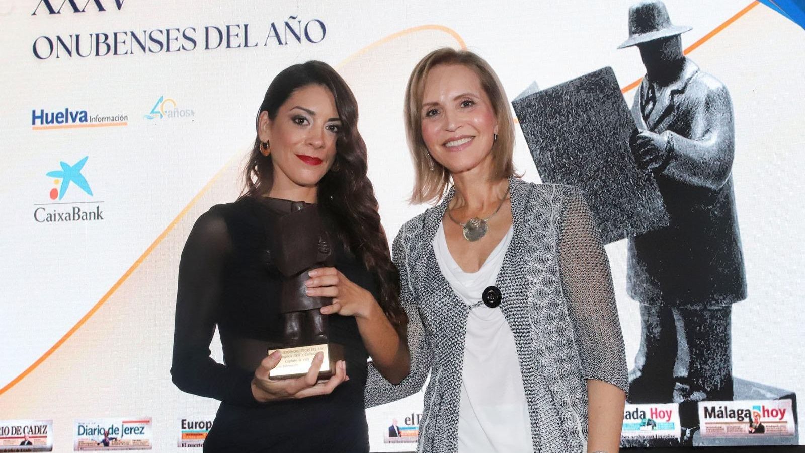 Elena Márquez Noguera, de 'Capturo la vida', recibe el Premio Onubense del Año en 'Arte y cultura'