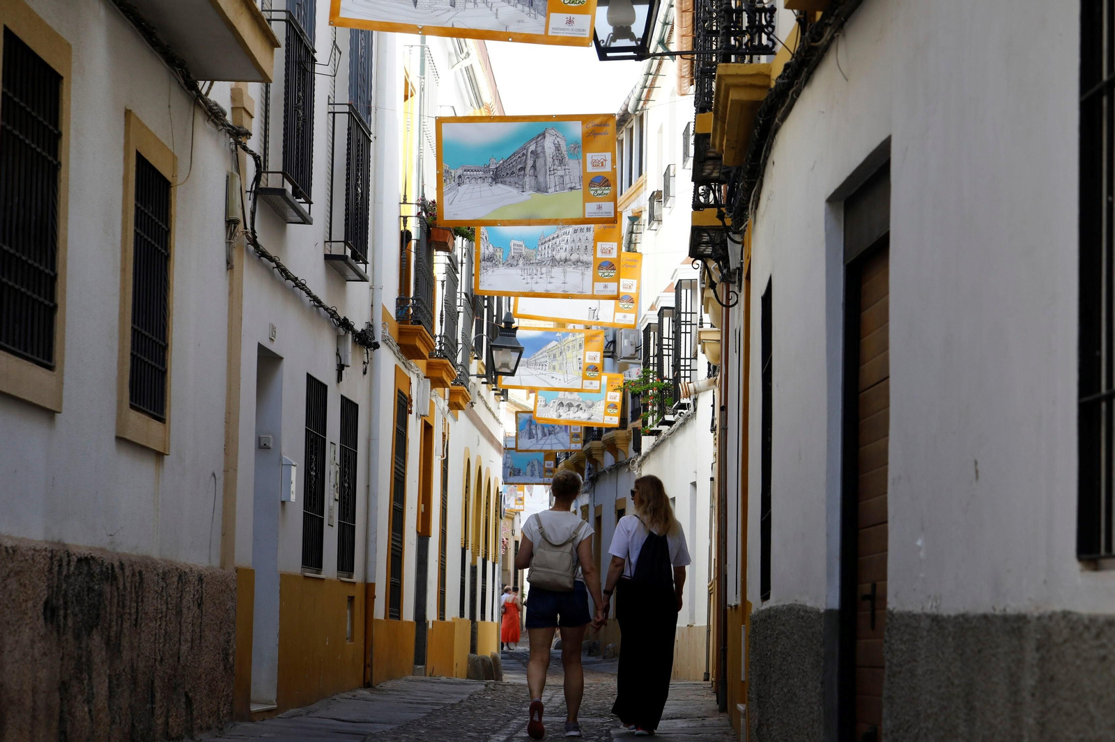 La calle Imágenes de Córdoba se llena de arte, en fotografías