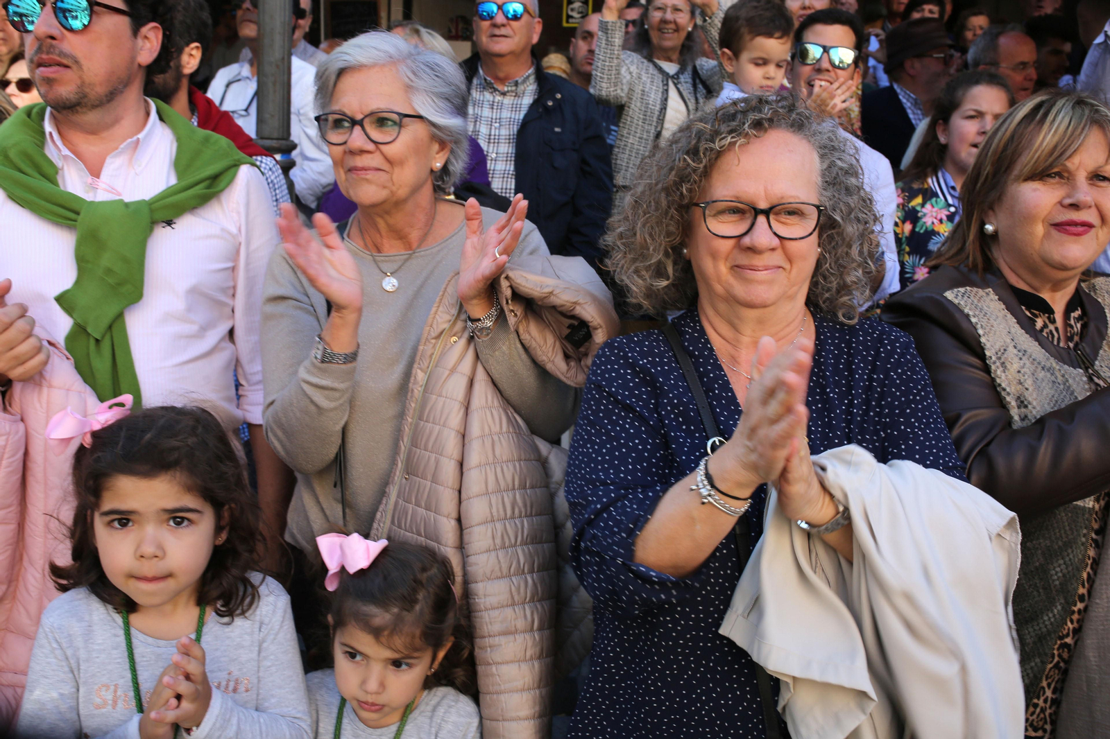 Ambiente  para recibir a la Legión en las calles de Huelva