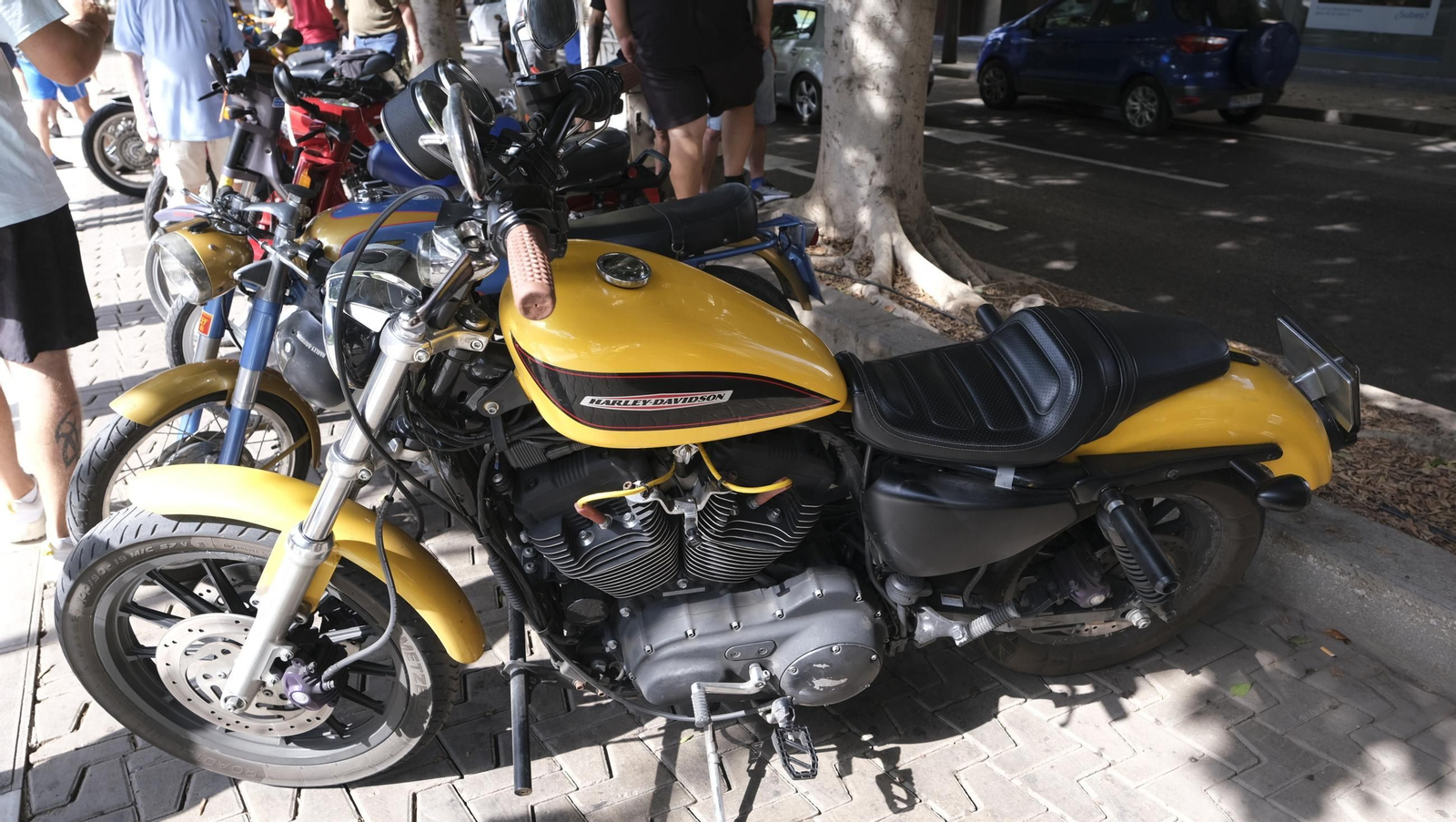Exposición de motos antiguas y Ducatis en la Feria de Almería 2025, en imágenes