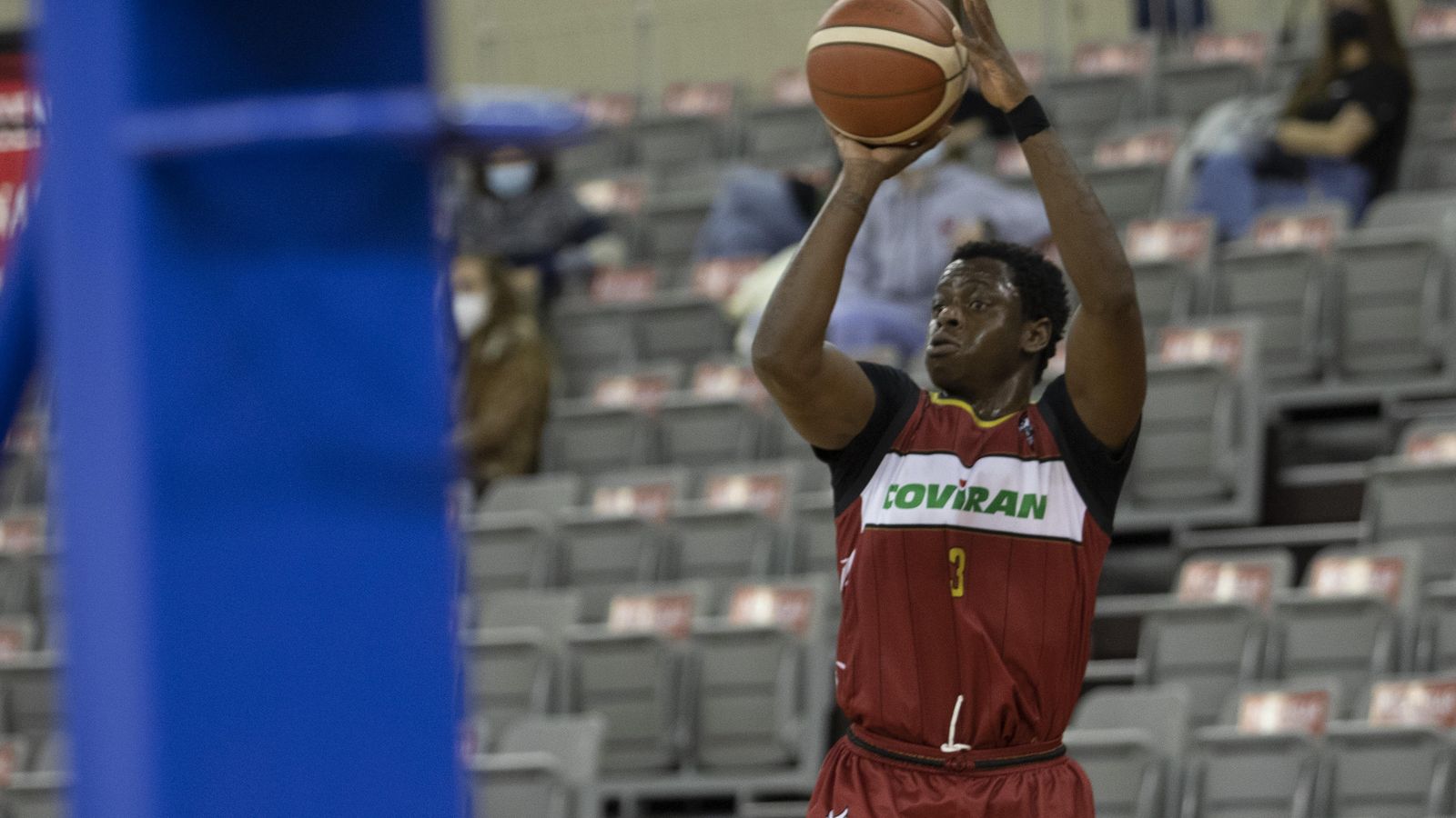 Bropleh aparció en momentos decisivos.