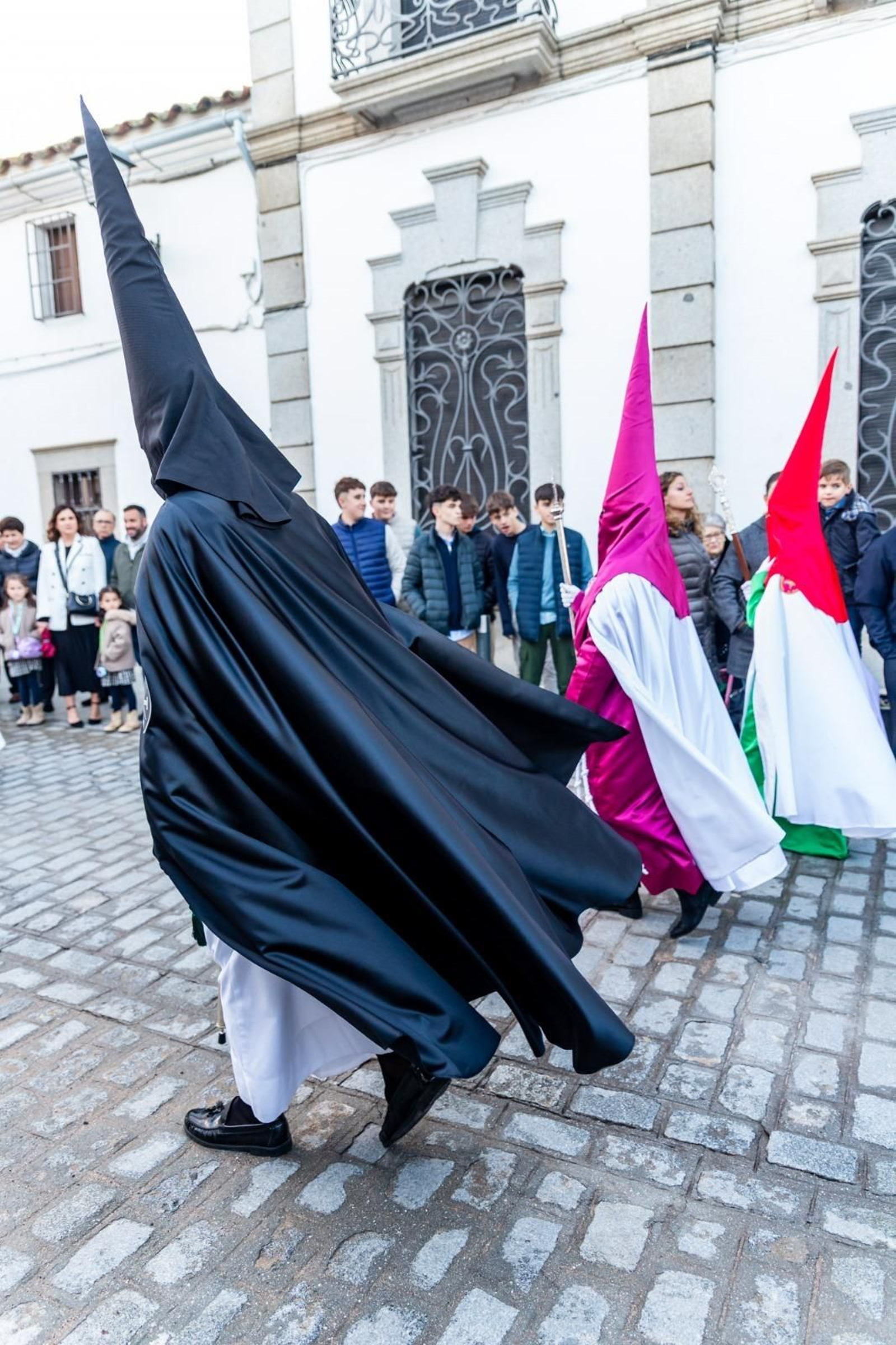 Viernes Santo en Villanueva de Córdoba: la procesión del Santo Entierro, en imágenes