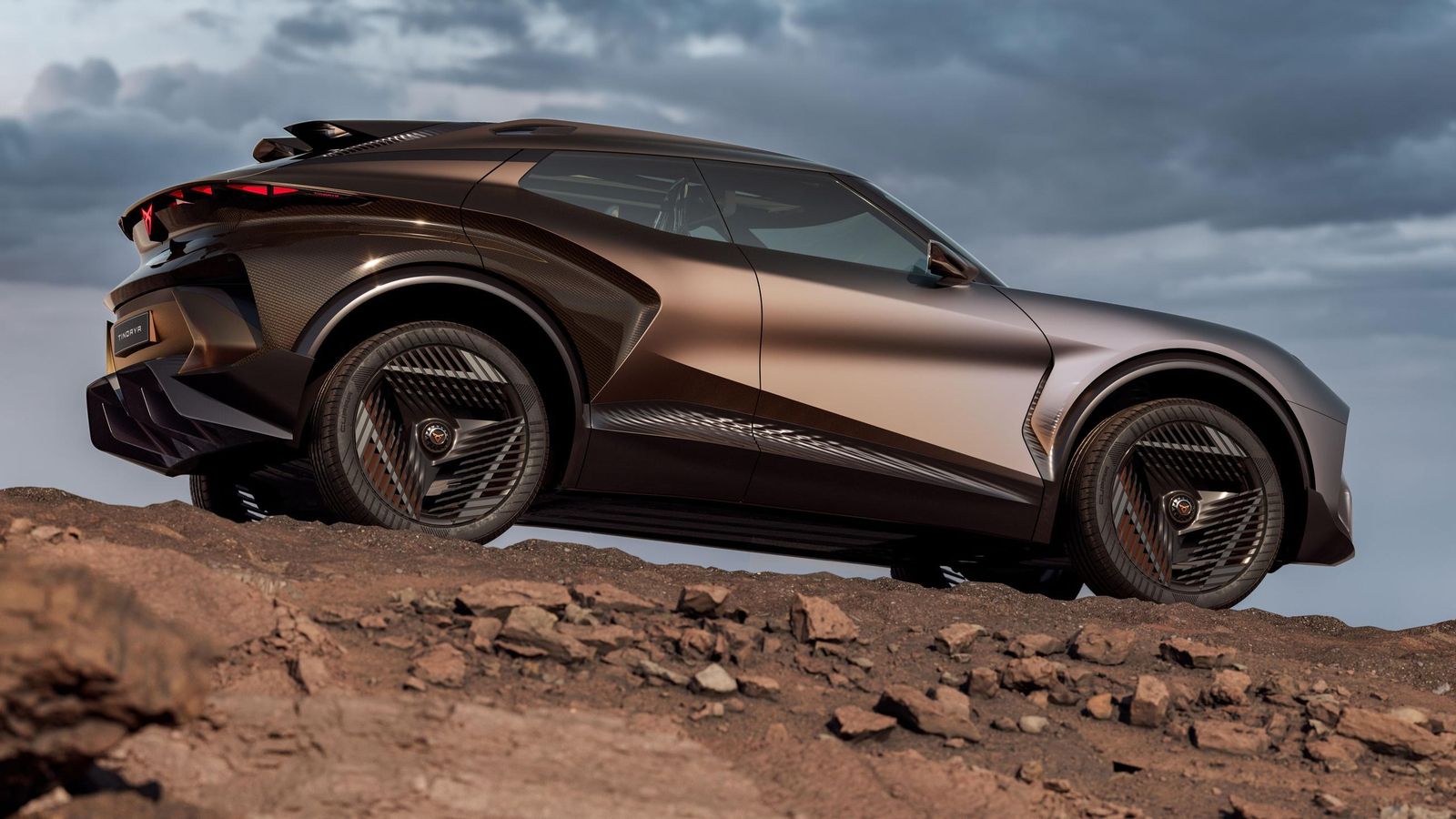 Radicalidad es el término que, probablemente, mejor encaja con este showcar que adelante el diseño de los futuros Cupra.