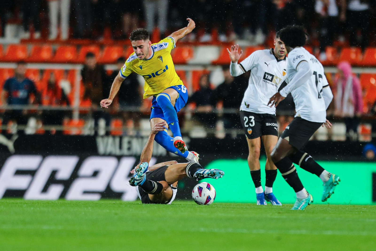 Todas las imágenes del Valencia-Cádiz en Mestalla