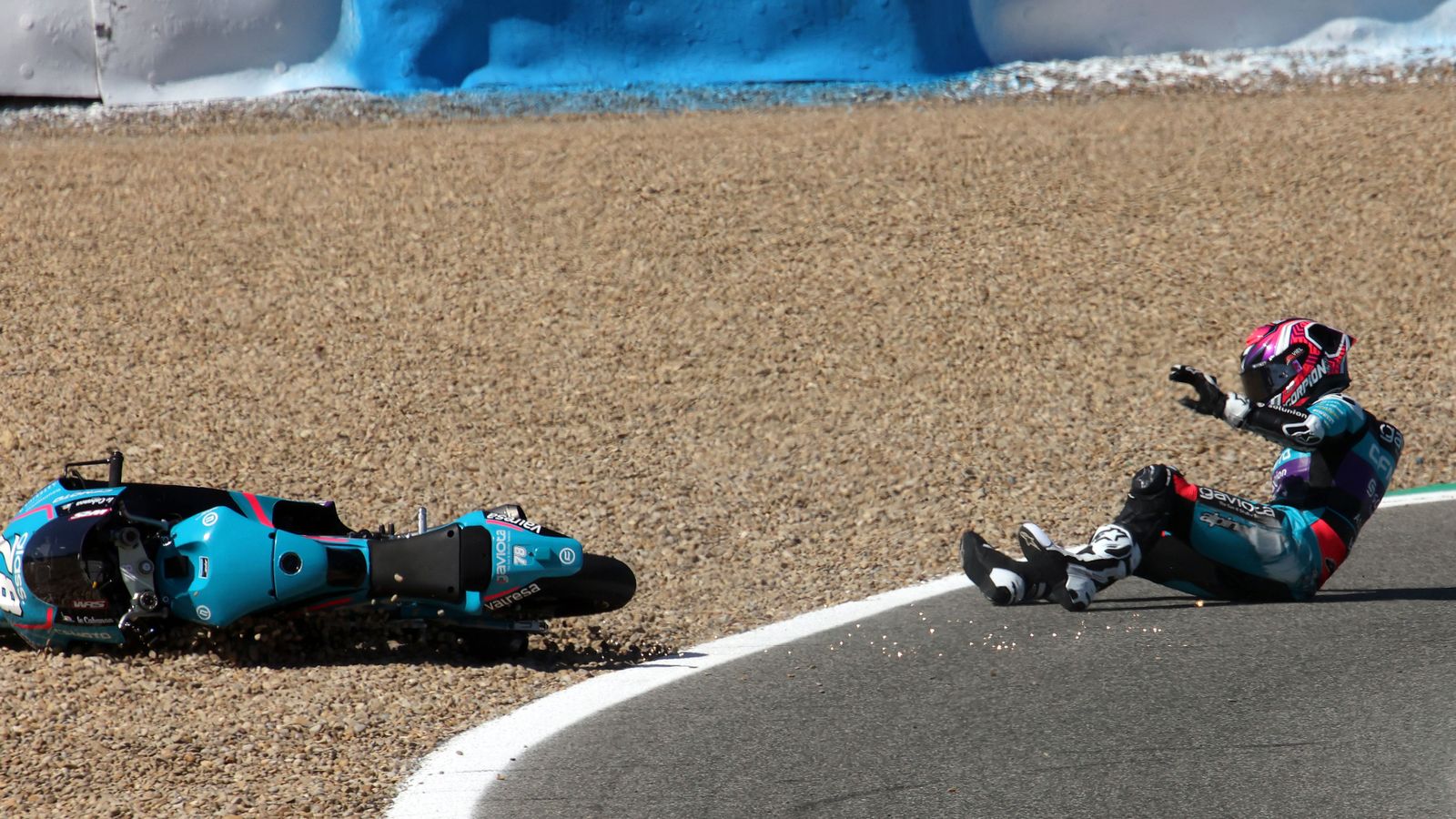 Imágenes de las caídas en las carreras del GP España en Jerez