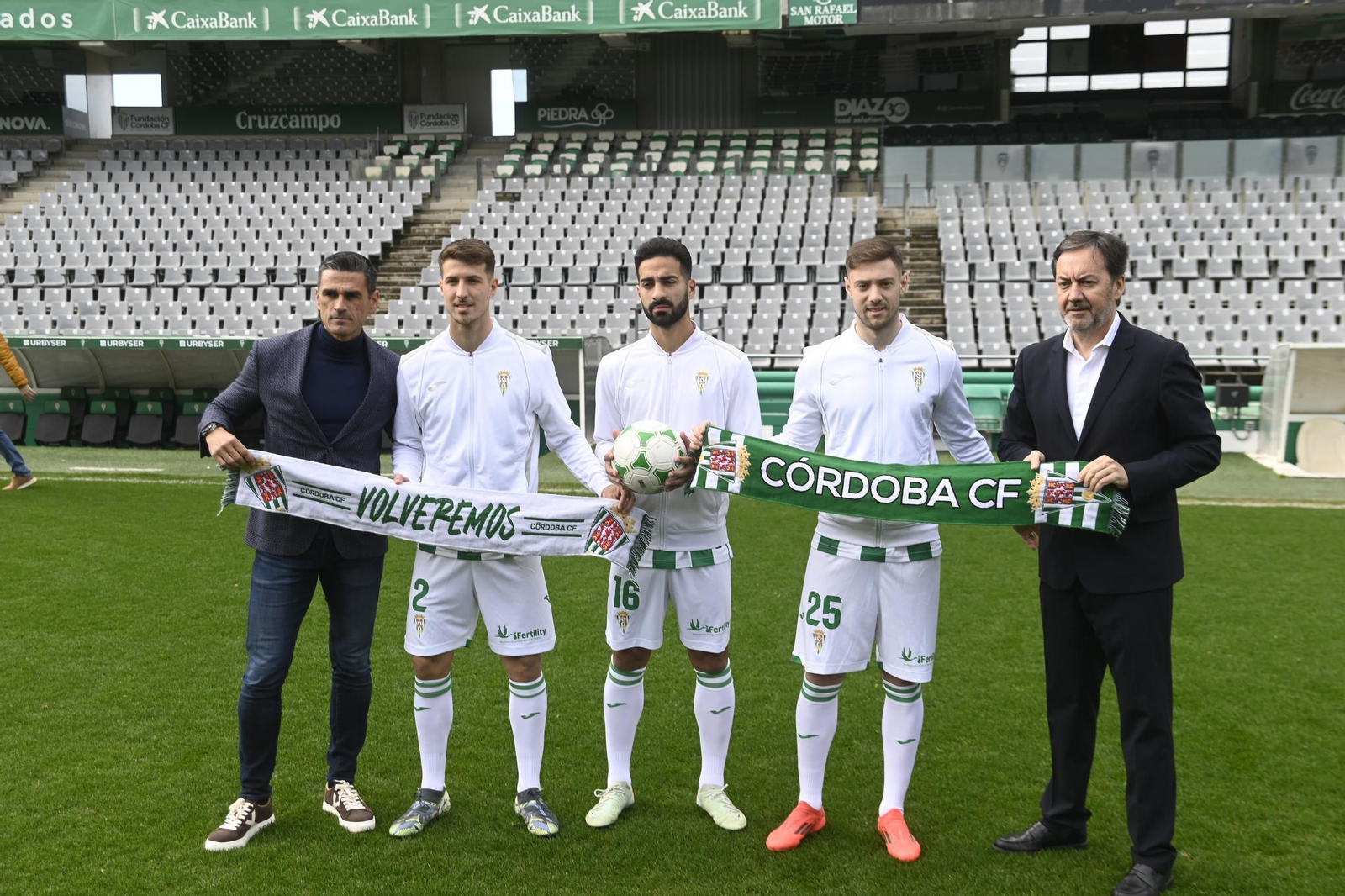 Las mejores fotos de la presentación de Corbo, Pedro Ortiz y Rubén Alves como nuevos jugadores del Córdoba CF