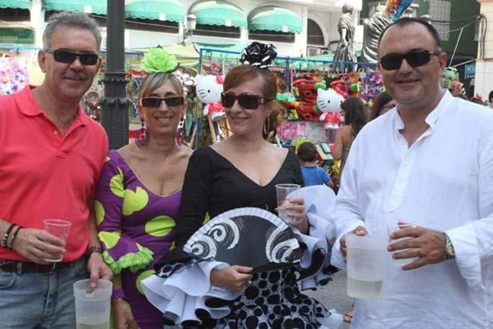 Los linenses se volcaron en la celebración del Domingo Rociero y el Real y el centro tuvieron un gran ambiente

Foto: Paco Guerrero