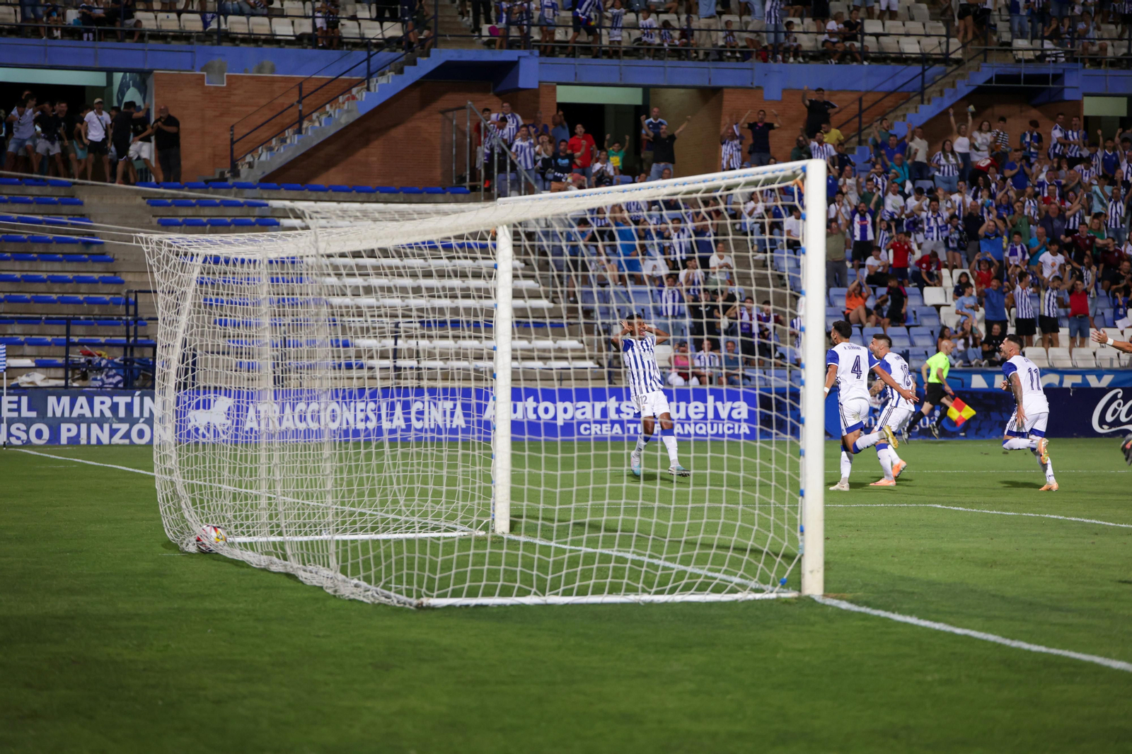Las imágenes del partido entre el Recreativo de Huelva y el Intercity