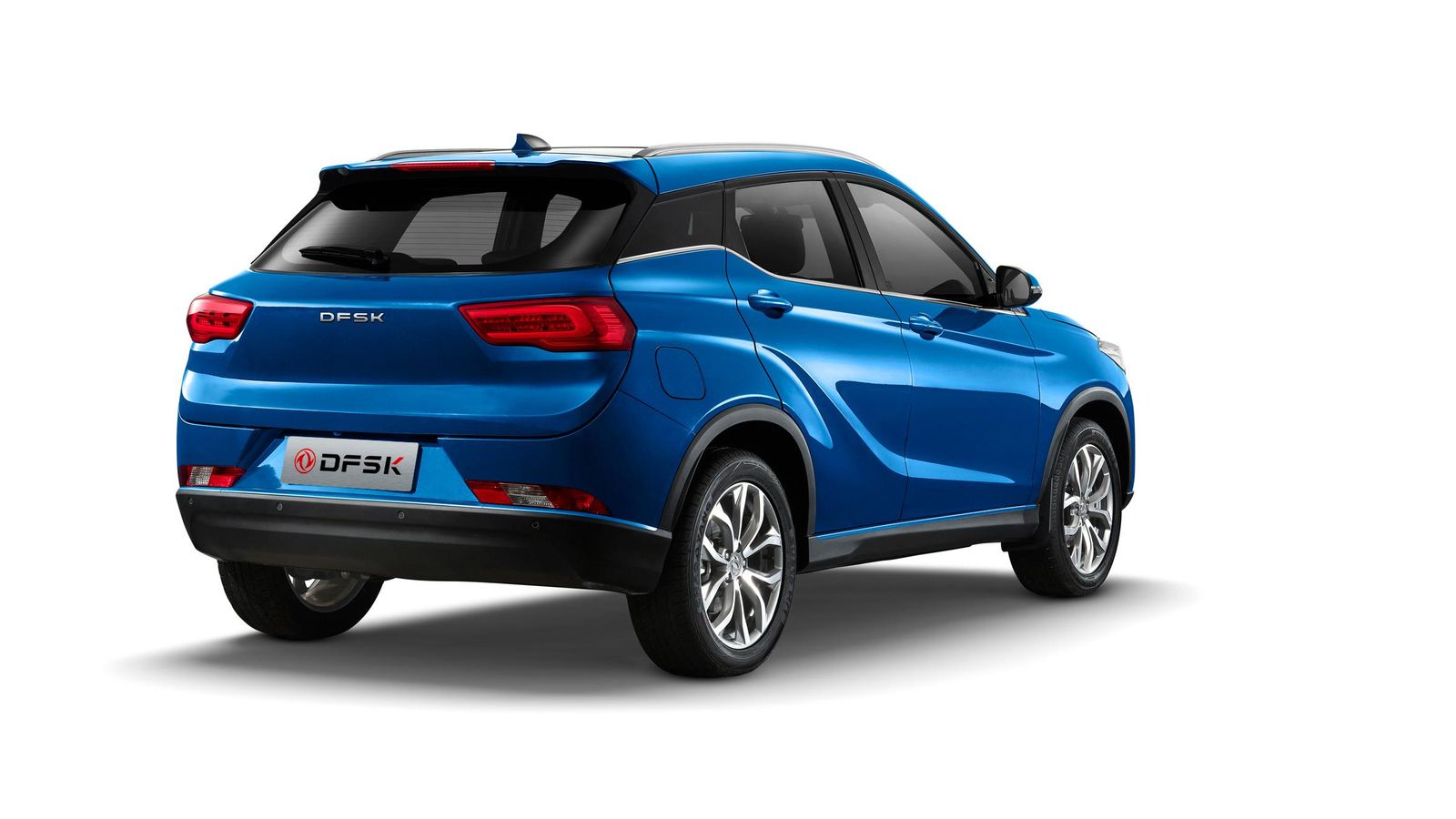 De los modelos a la venta, el que más se asemeja al Seres 3 es el Peugeot e-2008.