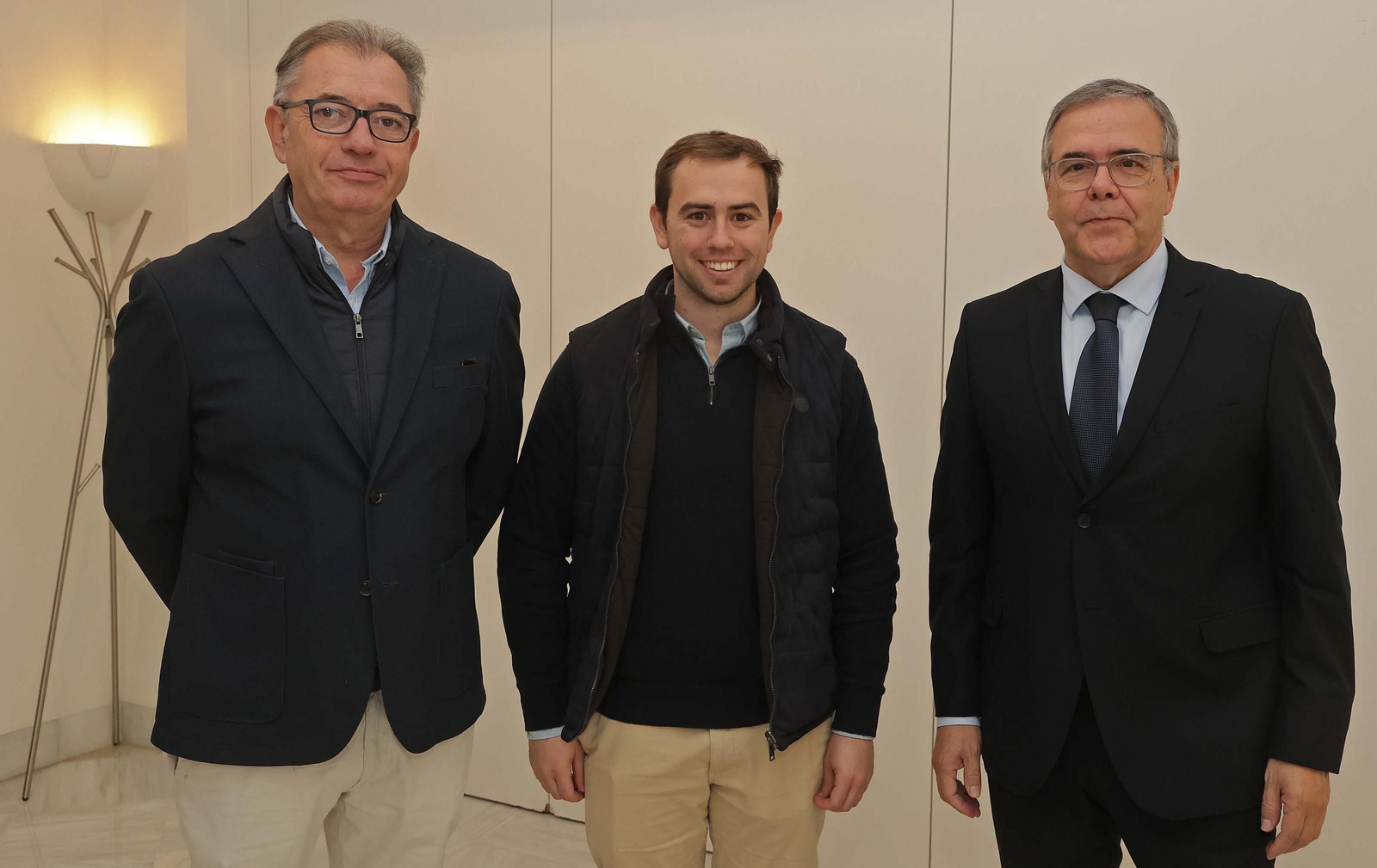 Fotos del Desayuno coloquio Nuevos retos del almacenamiento en la era de la bioenergía en Los Barrios y el Campo de Gibraltar de Europa Sur y Olivia Energy Group