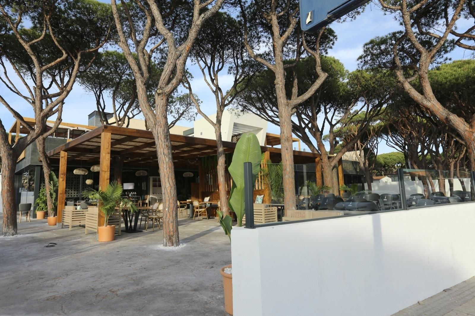 Vista del nuevo complejo comercial y hostelero, en el que ya han abierto algunos de los locales.