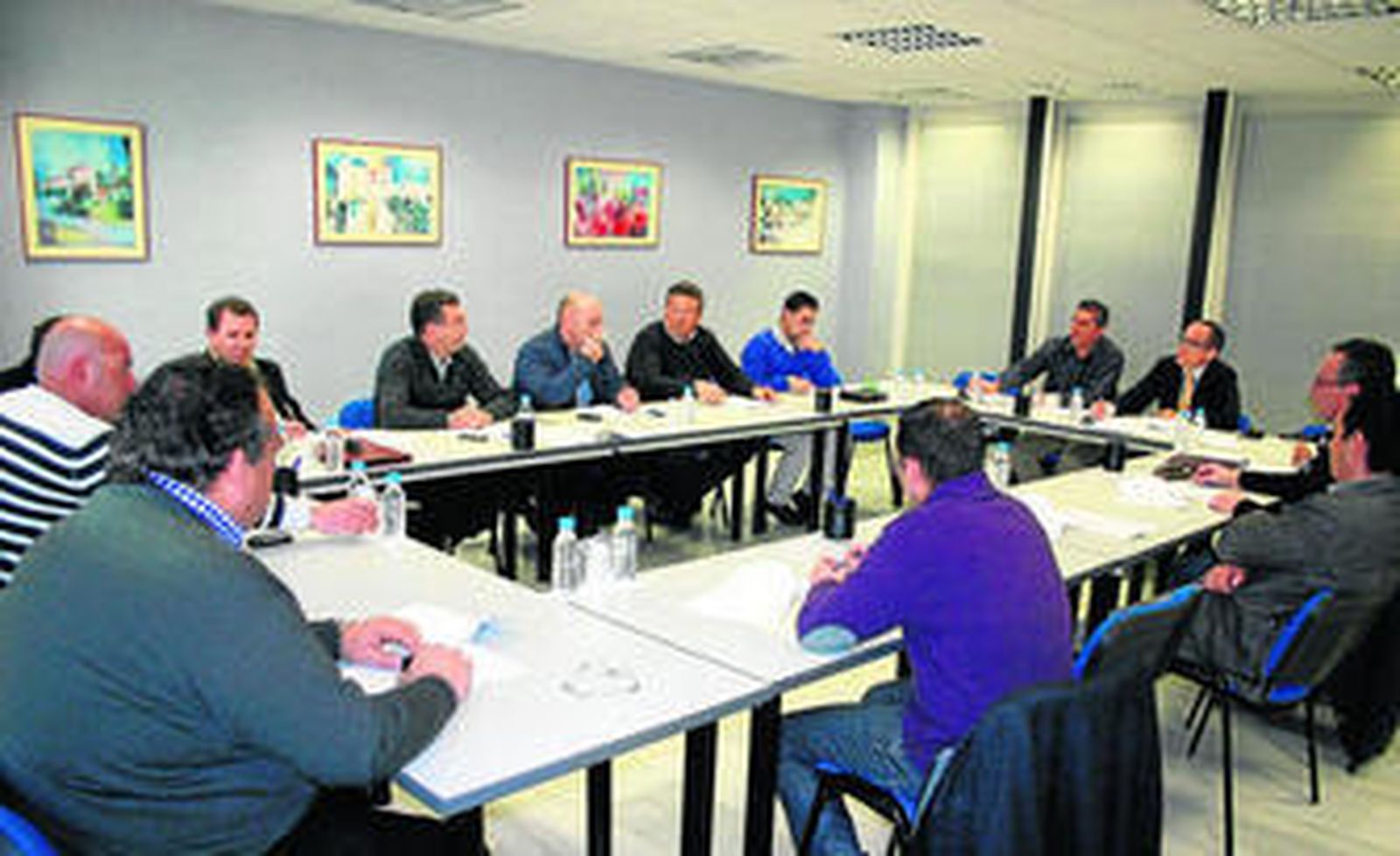 El sector de los áridos de Almería se reunió en la actual sede de Asempal, en la Avenida Cabo de Gata.