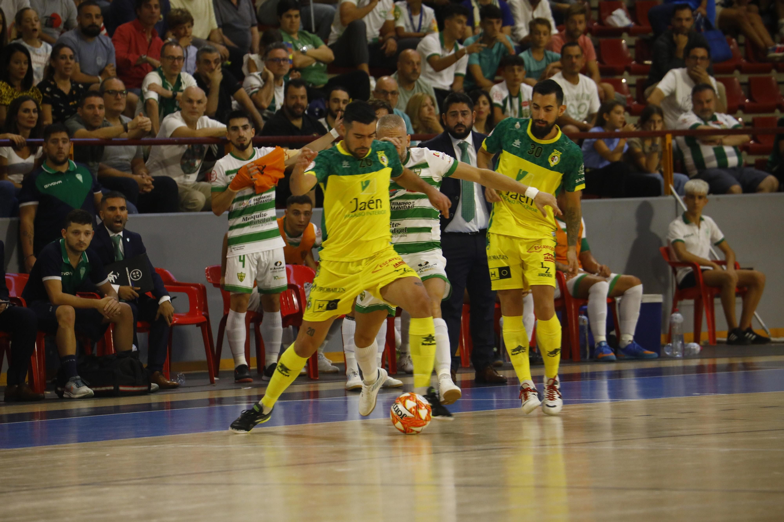 Las imágenes del empate entre el Córdoba Futsal y el Jaén Paraíso Interior