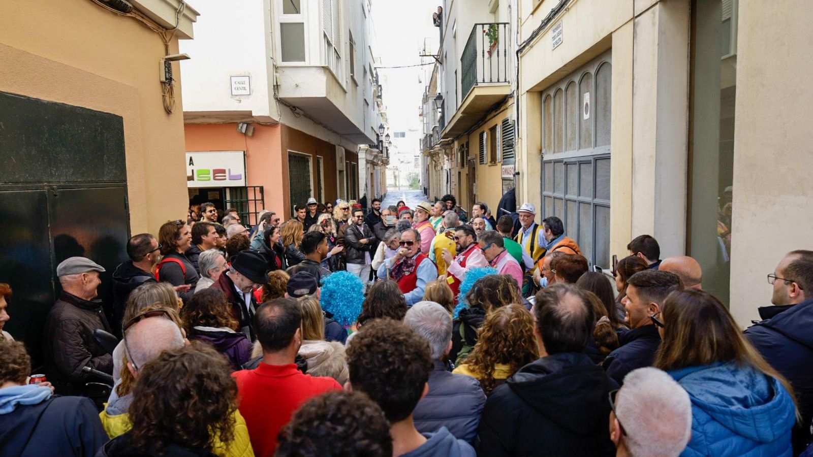 Las mejores imágenes del primer domingo de Carnaval de Cádiz