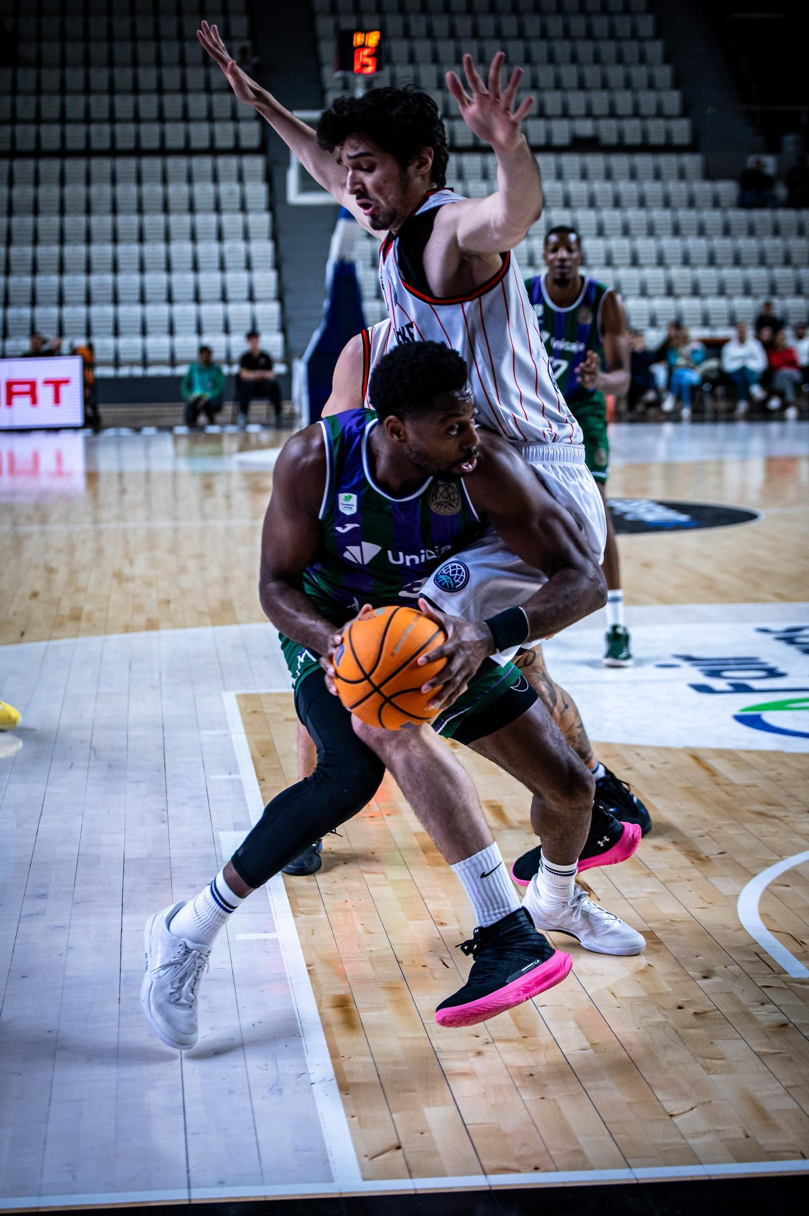 El Manisa Basket-Unicaja, en fotos
