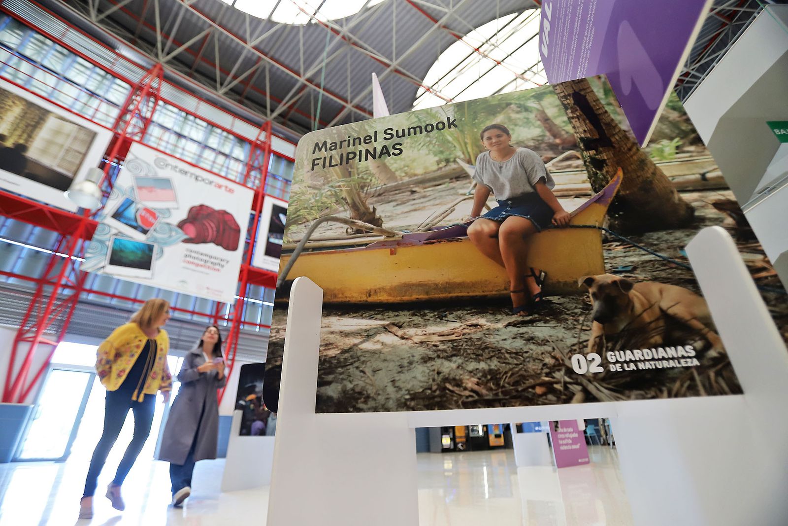 Imágenes de la exposición 'Ellas son la revolución' en la Universidad de Huelva