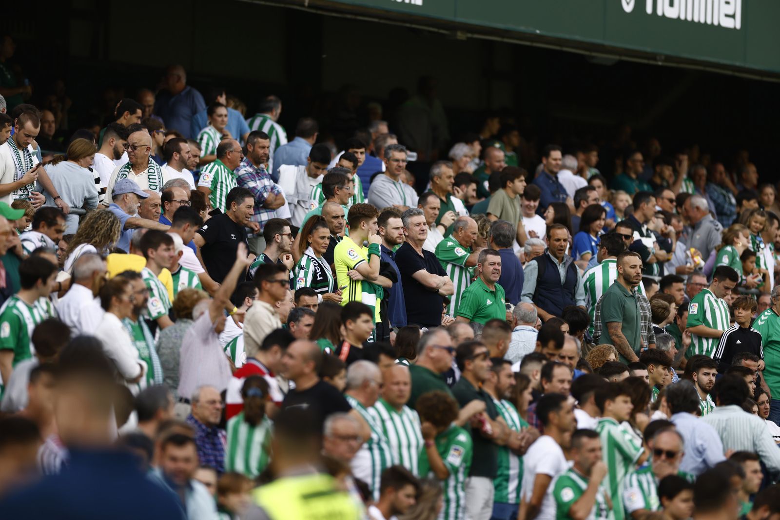 Búscate en las fotos del Betis-Atlético de Madrid