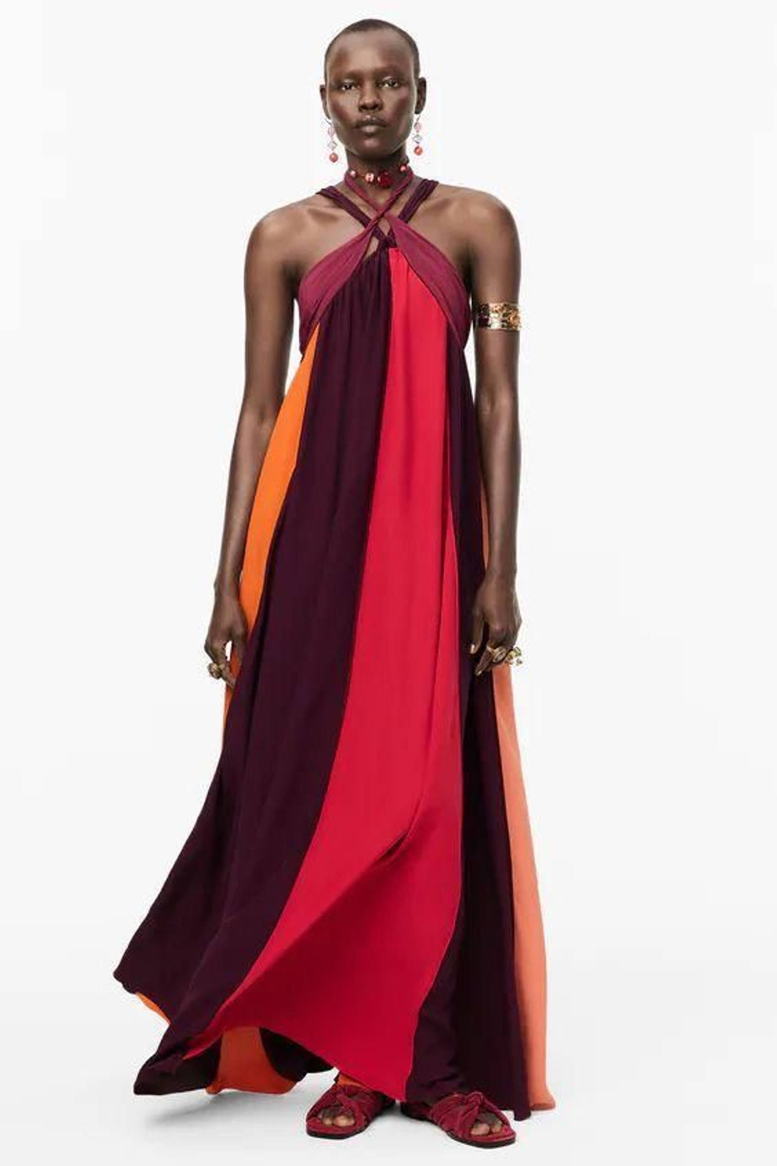 El vestido de Zara que es la versión low cost del vestido de Reese Witherspoon de los Oscar.