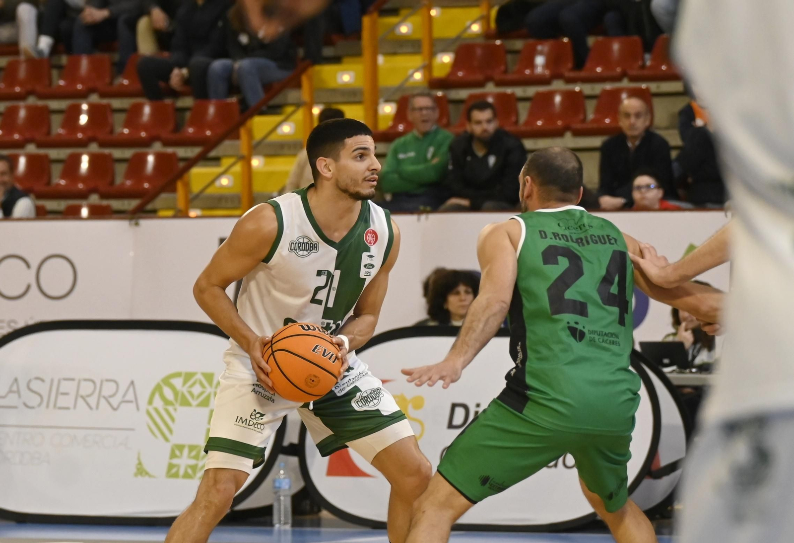 Las mejores fotos del ambiente en Vista Alegre para el Coto Córdoba - Cáceres