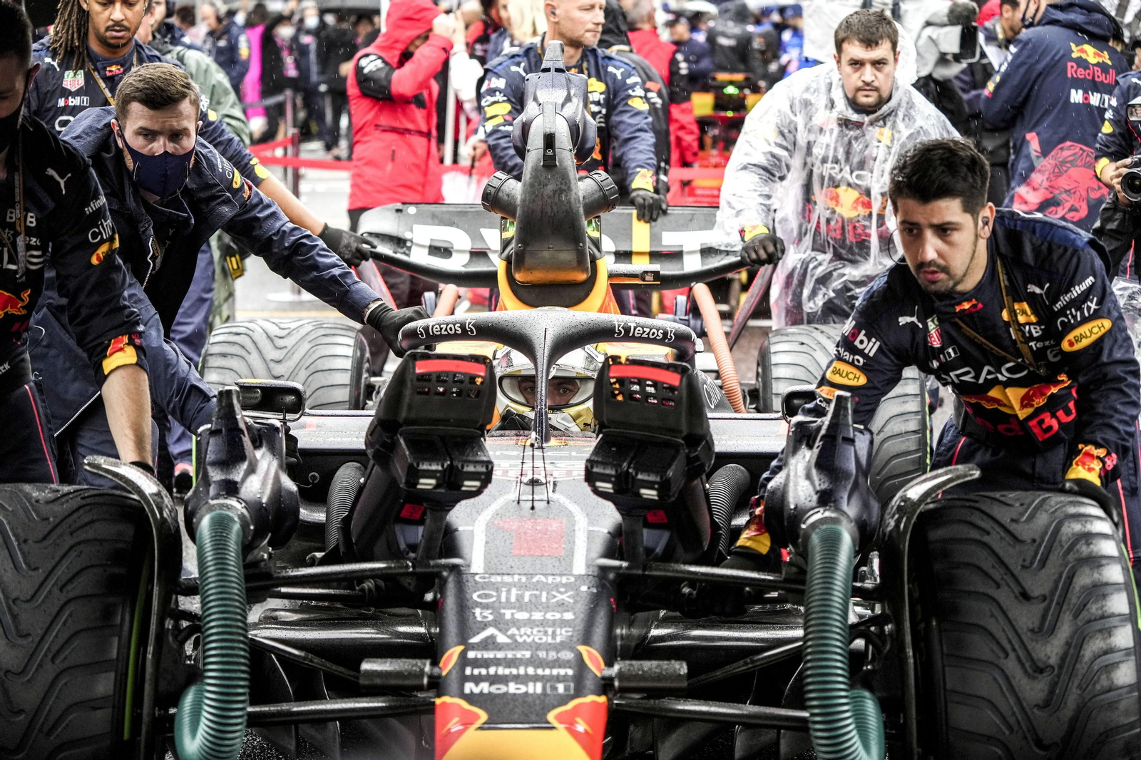 Las imágenes del segundo título de Verstappen