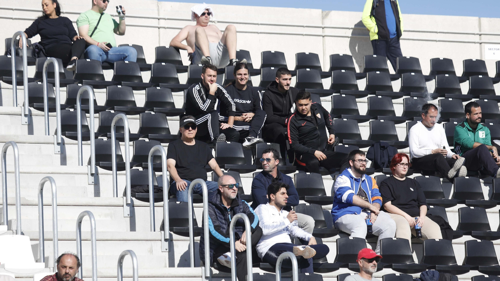 Las fotos  del partido de fútbol entre los equipos  Hamburgo - Zurich