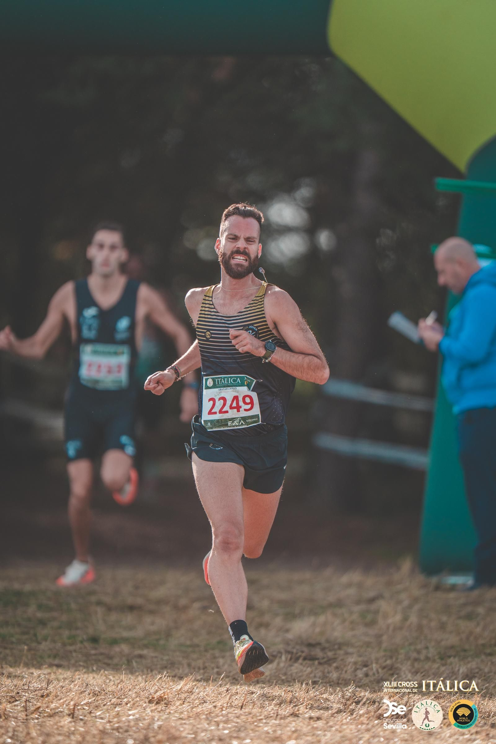 Búscate en las fotos del Cross de Itálica 2025 | 3