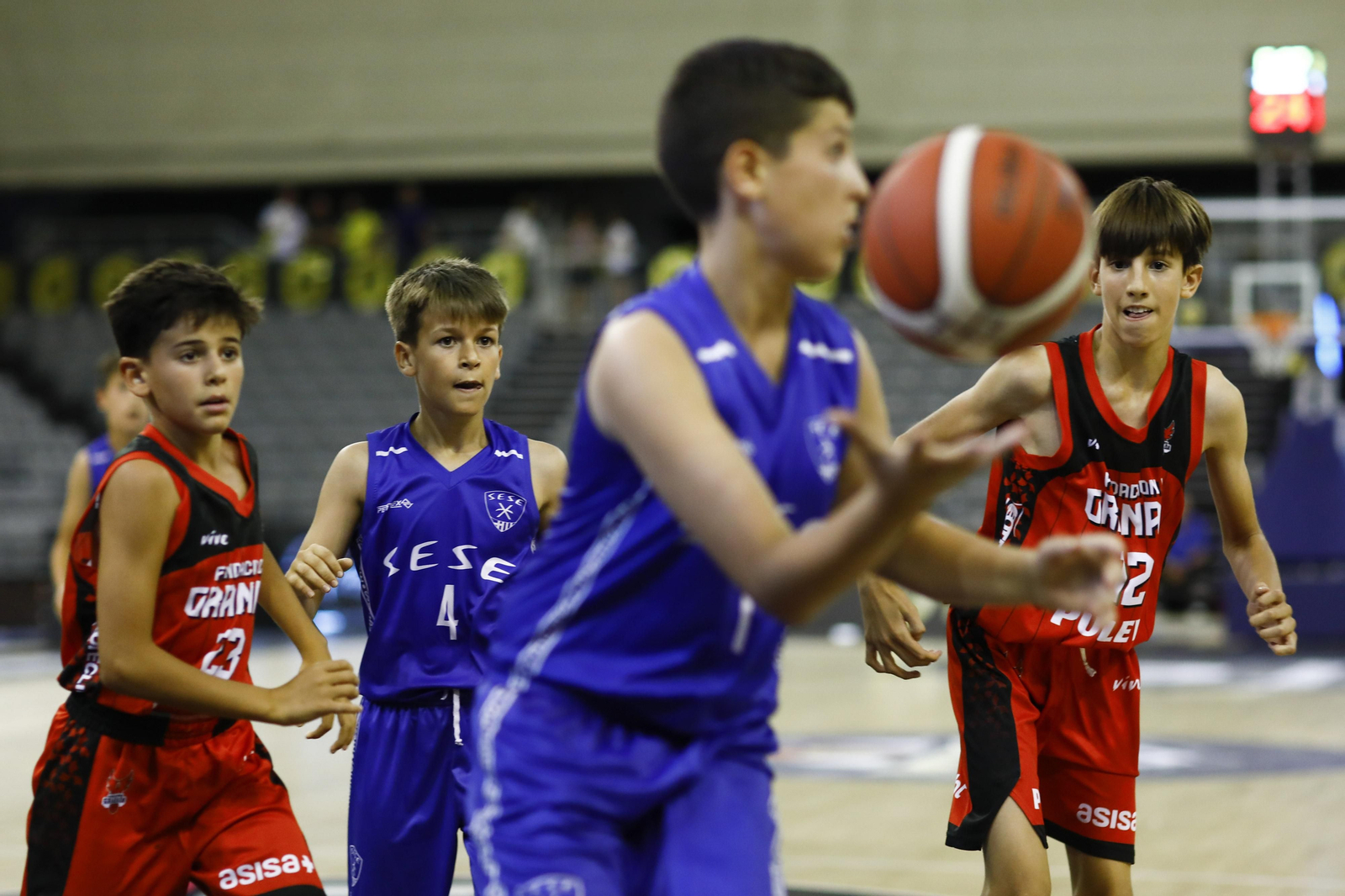 Encuéntrate en el partido del Fundación CB Granada de minibasket